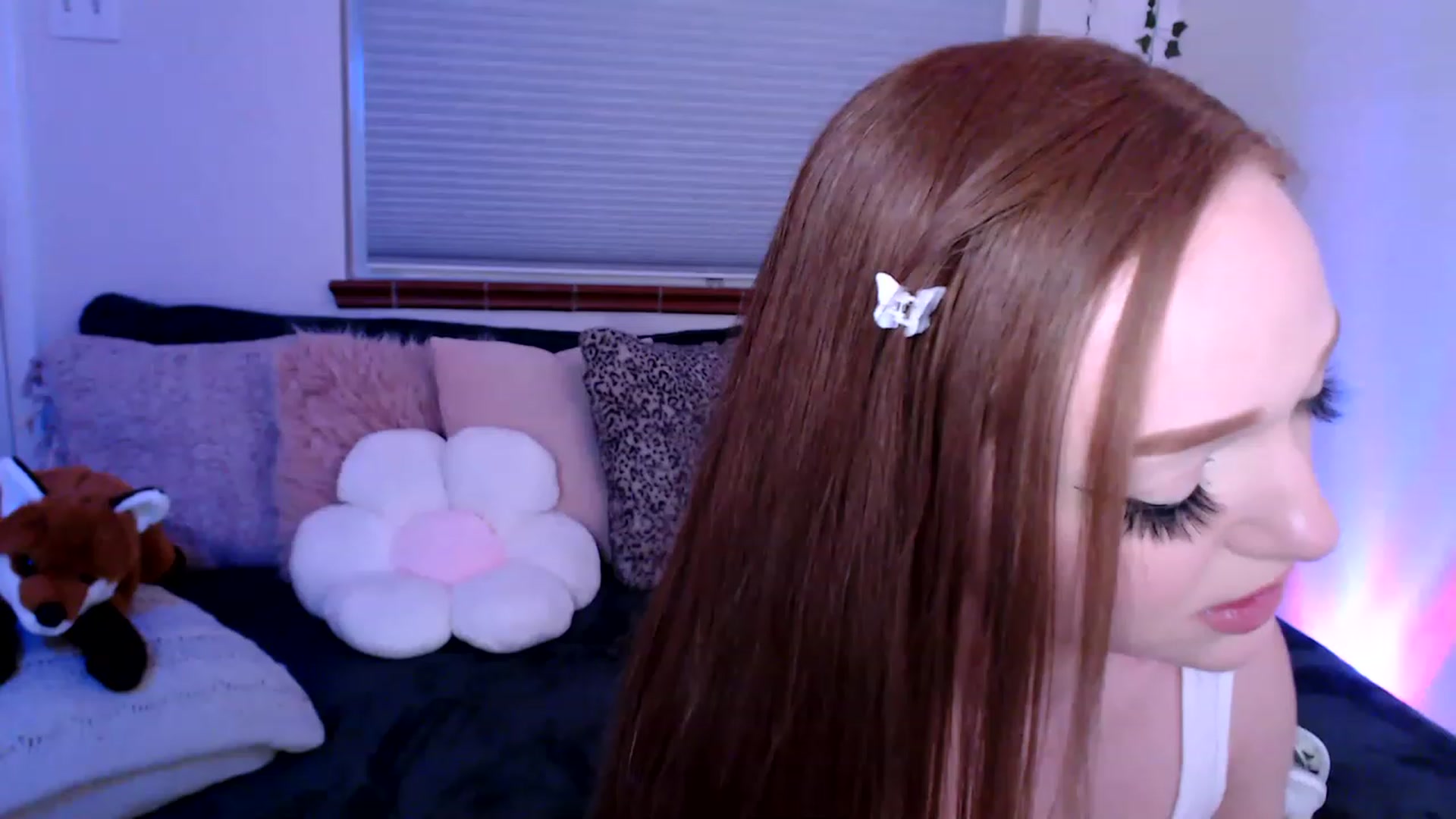 Gallery image thumbnail from FionaTheFox's myfreecams stream on, 02/28/2023, 09:37 image 4 of 20