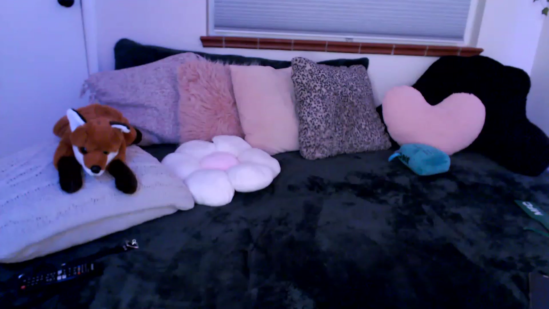Gallery image thumbnail from FionaTheFox's myfreecams stream on, 02/28/2023, 10:54 image 17 of 20