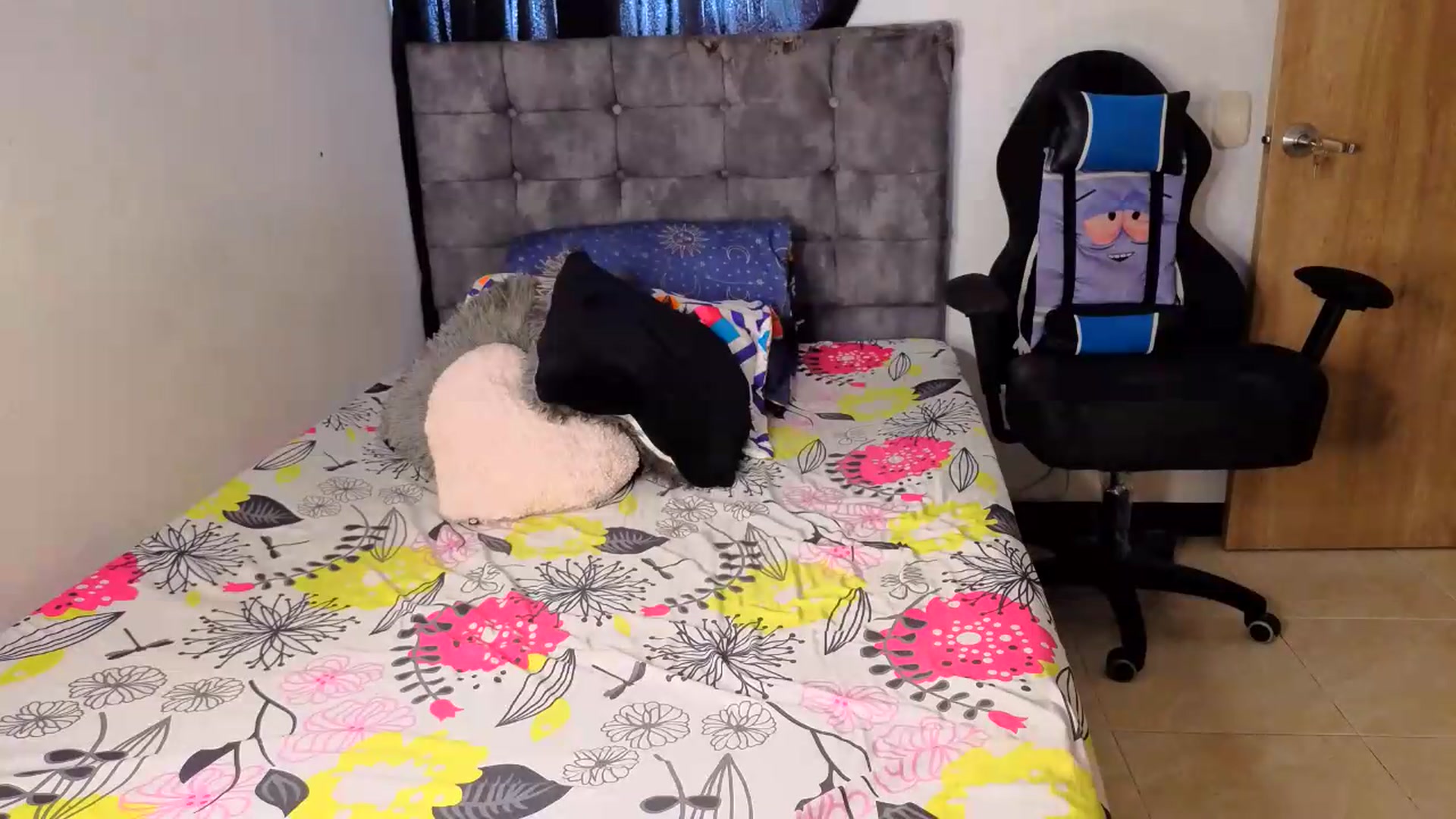 Gallery image thumbnail from Fiorella_Up's myfreecams stream on, 08/15/2026, 19:17 image 3 of 20