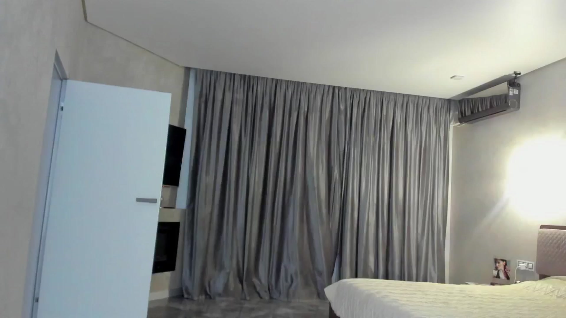 Gallery image thumbnail from FireK_'s myfreecams stream on, 04/21/2024, 17:05 image 3 of 20