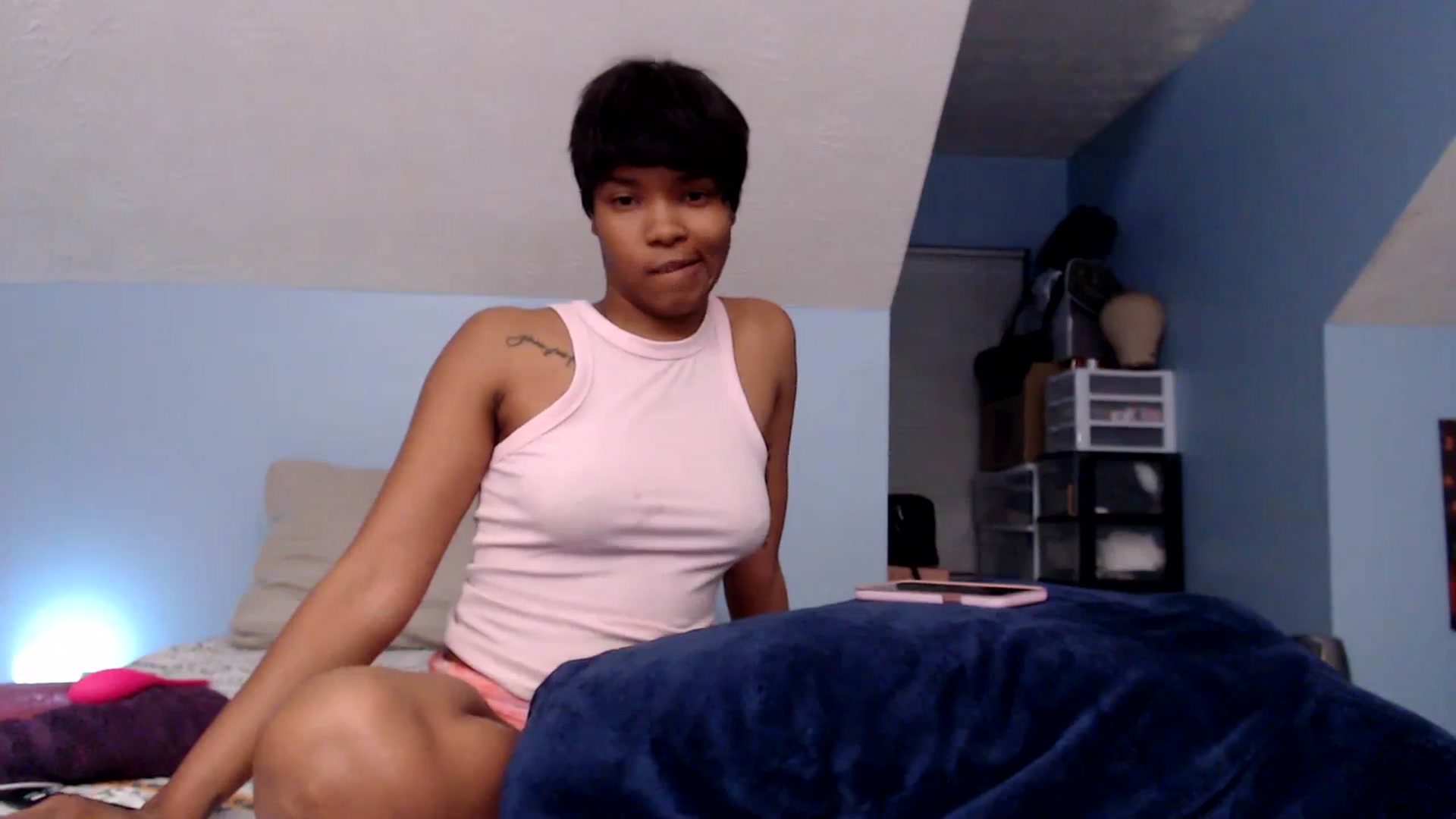 Gallery image thumbnail from FireSTARFISH8's myfreecams stream on, 07/17/2023, 09:53 image 5 of 20