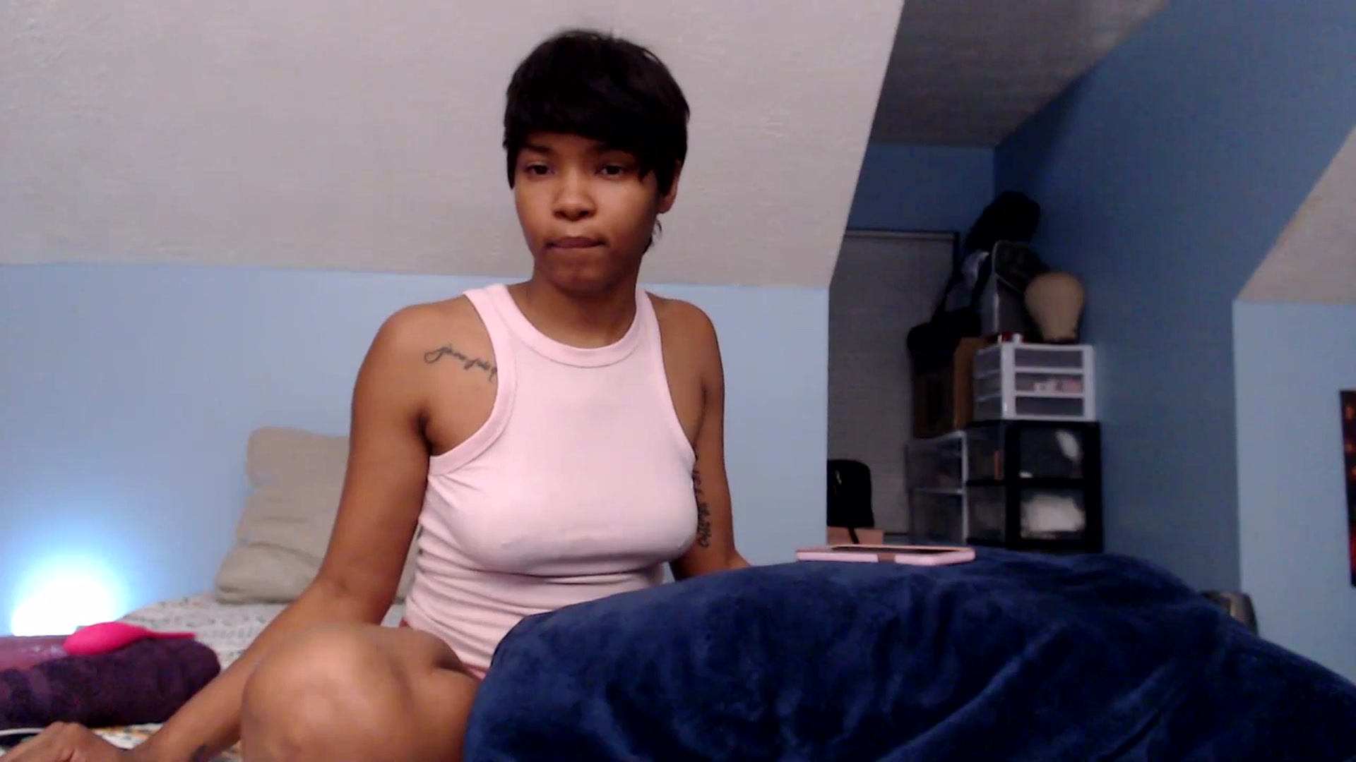 Gallery image thumbnail from FireSTARFISH8's myfreecams stream on, 07/17/2023, 09:53 image 11 of 20