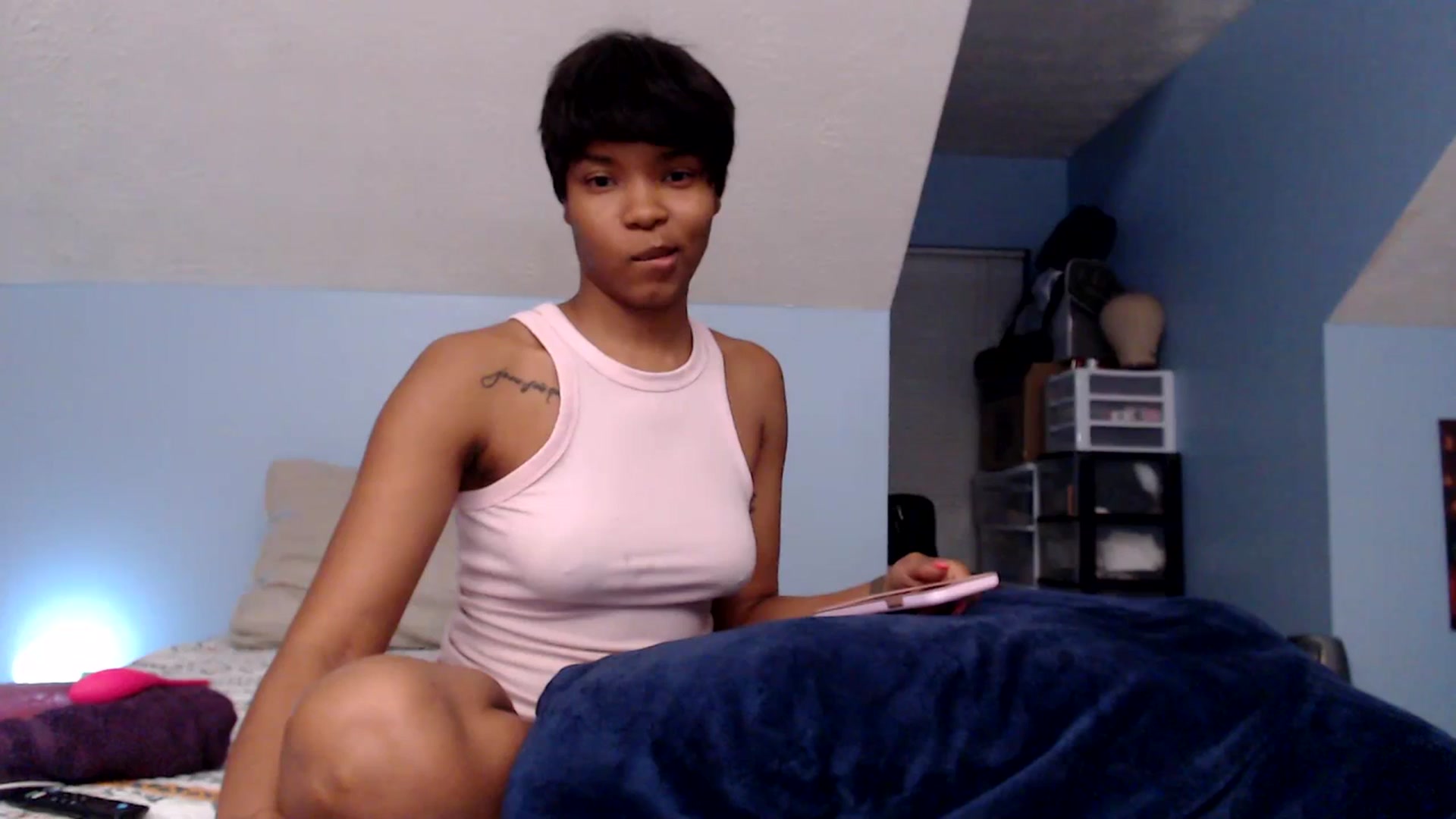 Gallery image thumbnail from FireSTARFISH8's myfreecams stream on, 07/17/2023, 09:53 image 4 of 20