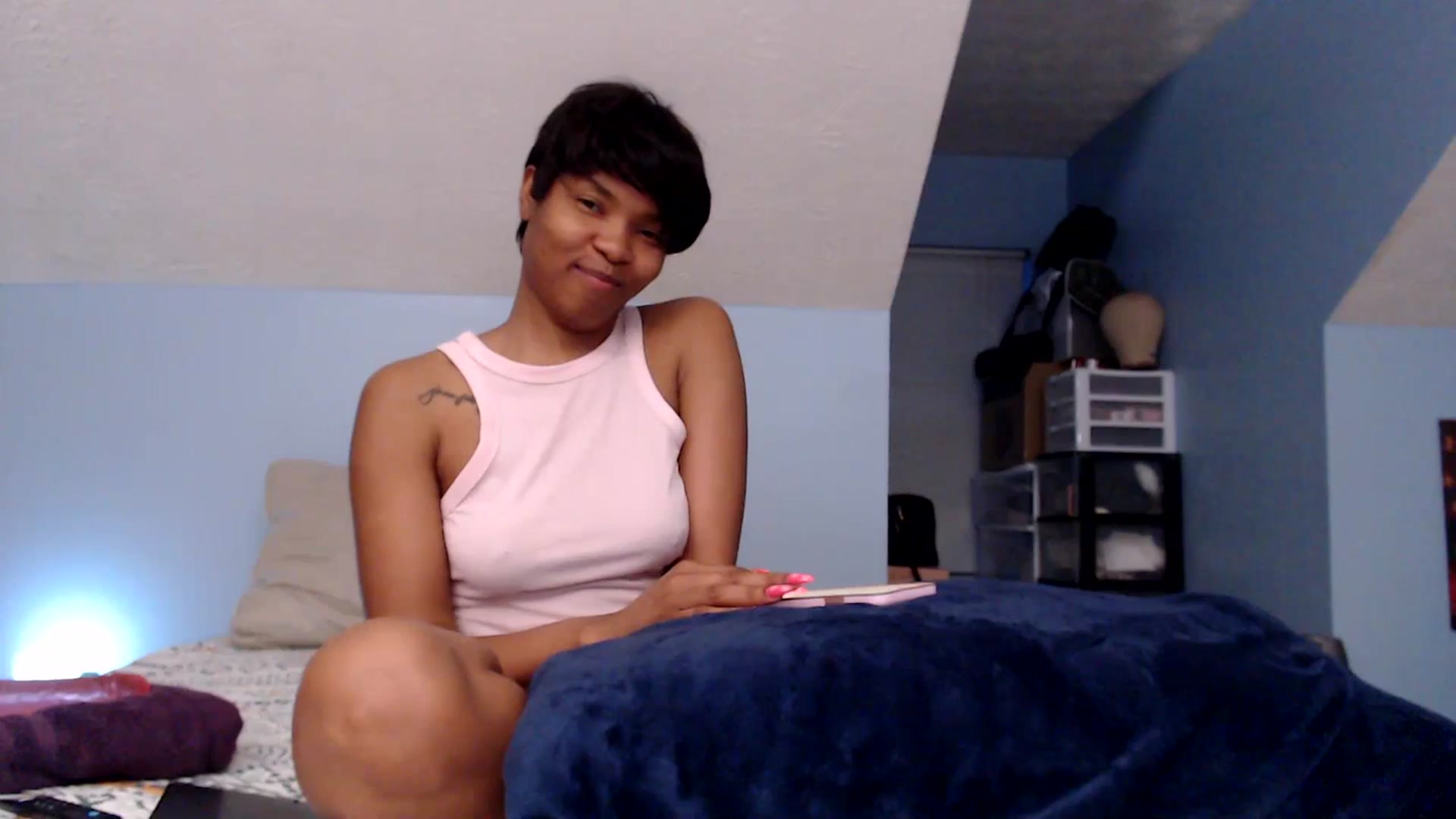 Gallery image thumbnail from FireSTARFISH8's myfreecams stream on, 07/17/2023, 10:35 image 9 of 20