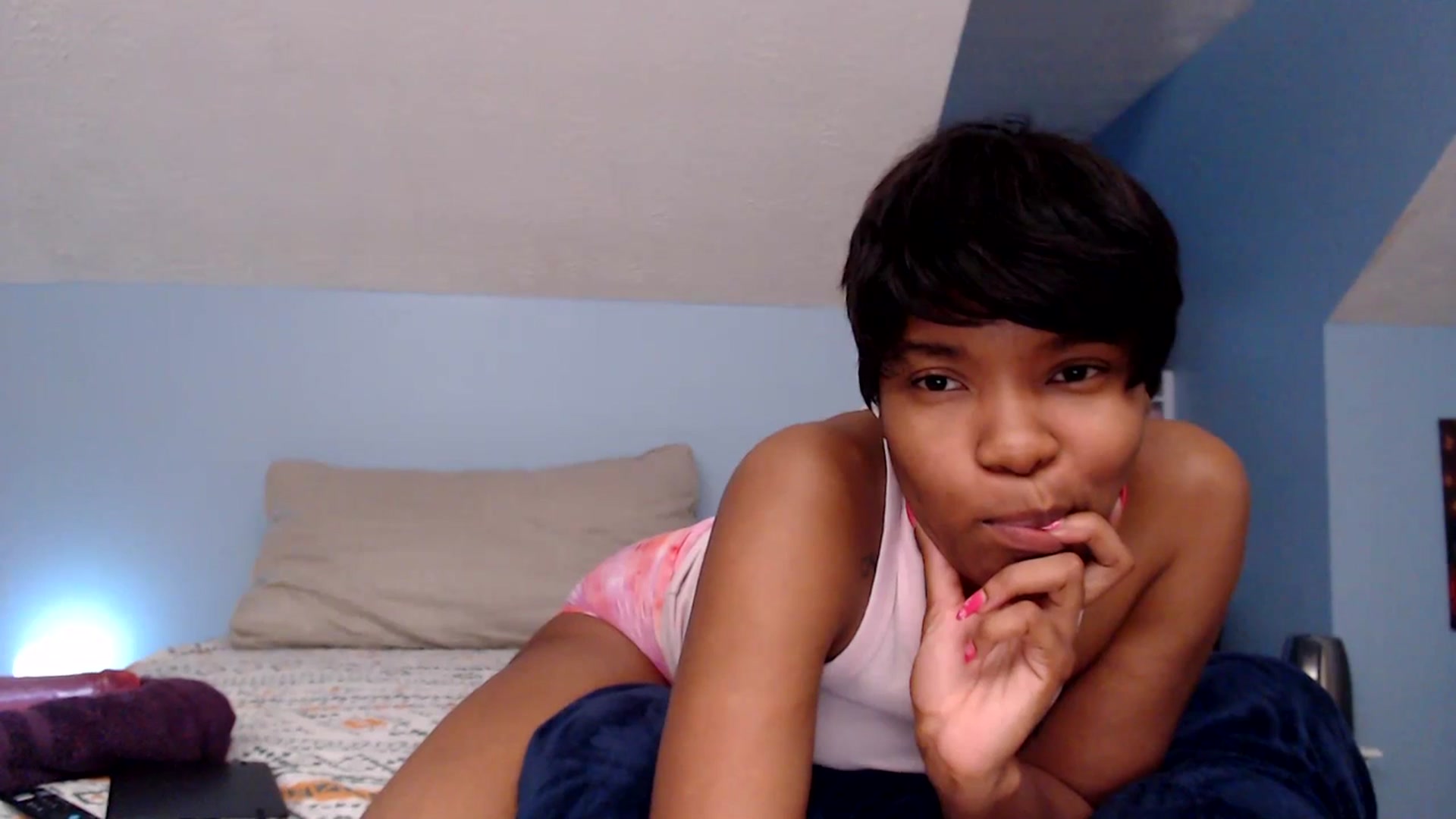 Gallery image thumbnail from FireSTARFISH8's myfreecams stream on, 07/17/2023, 11:16 image 16 of 20