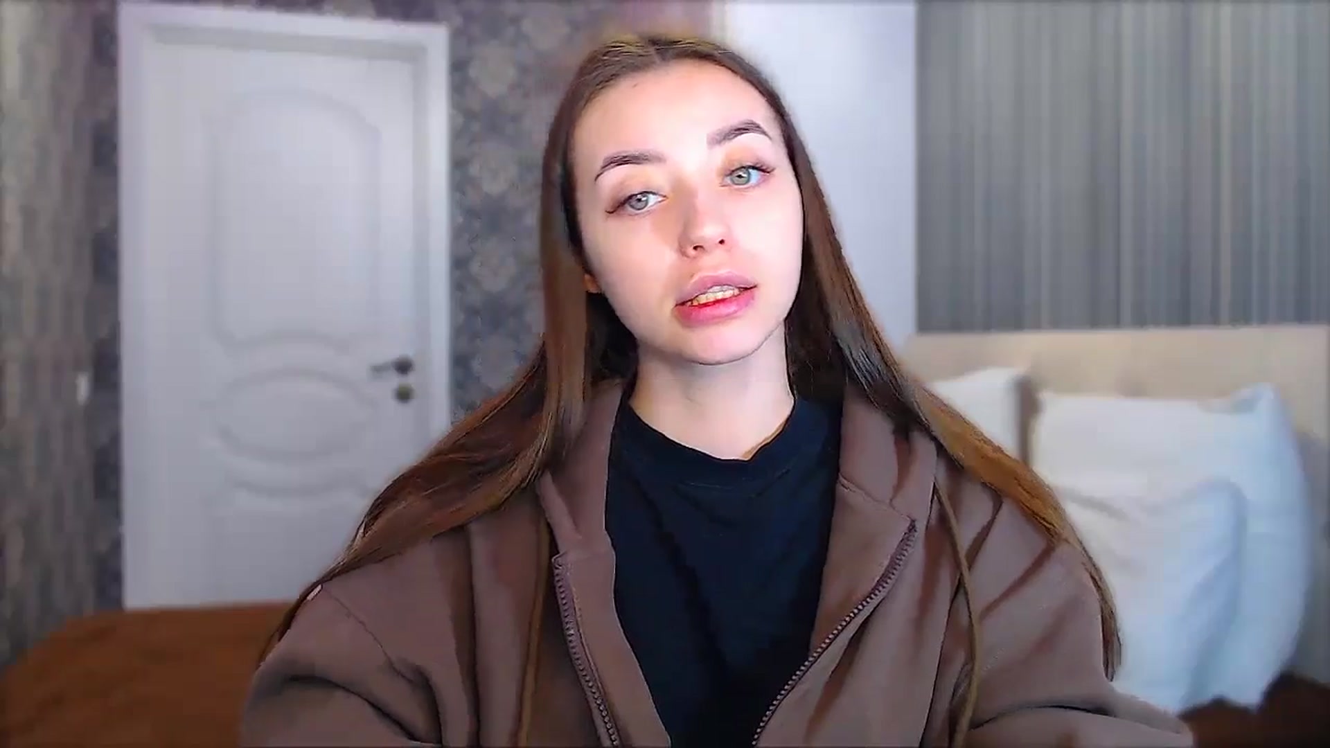 Gallery image thumbnail from FireeFlowerV's myfreecams stream on, 02/18/2025, 11:26 image 12 of 20