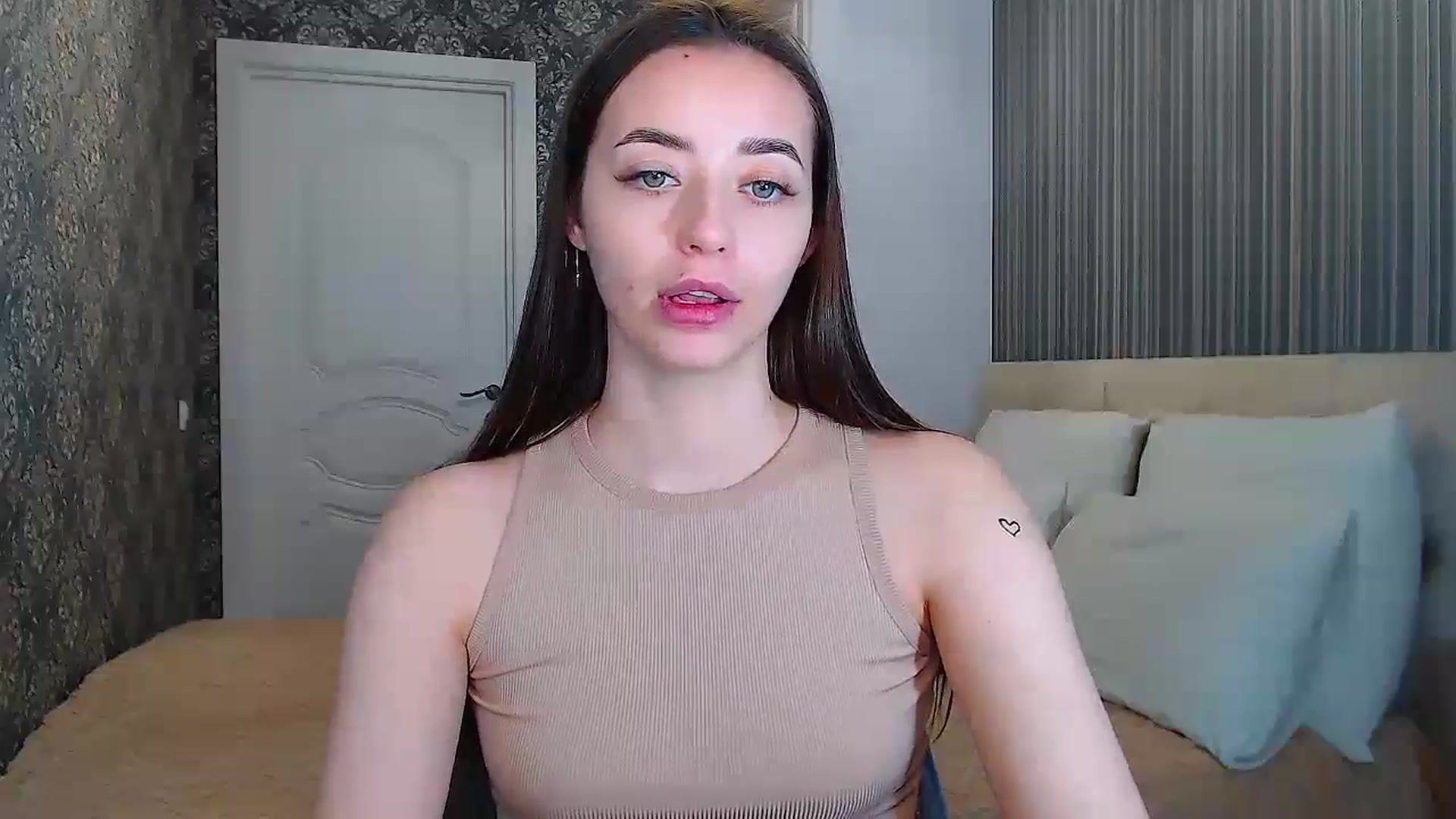 Gallery image thumbnail from FireeFlowerV's myfreecams stream on, 02/23/2025, 12:37 image 4 of 20