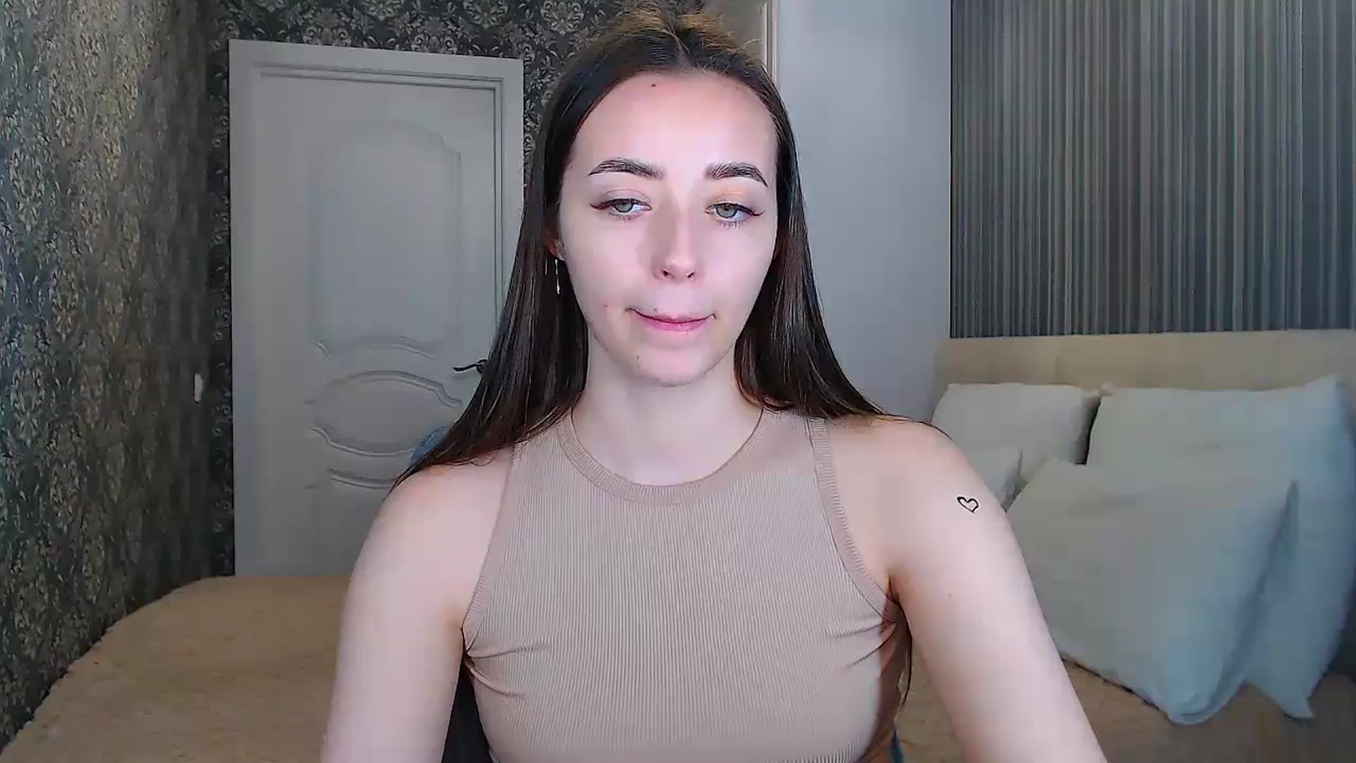 Gallery image thumbnail from FireeFlowerV's myfreecams stream on, 02/23/2025, 12:37 image 7 of 20