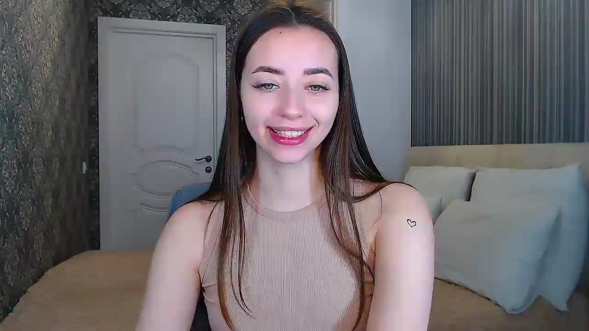 Gallery image thumbnail from FireeFlowerV's myfreecams stream on, 02/23/2025, 12:37 image 17 of 20