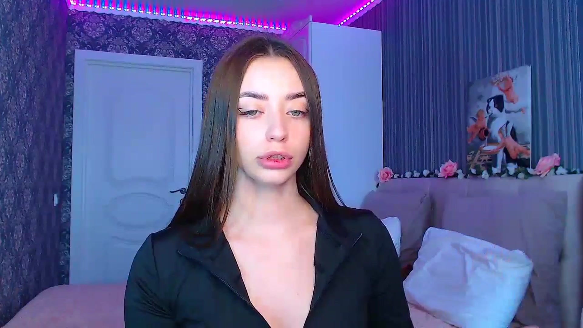 Gallery image thumbnail from FireeFlowerV's myfreecams stream on, 03/11/2025, 13:50 image 2 of 20