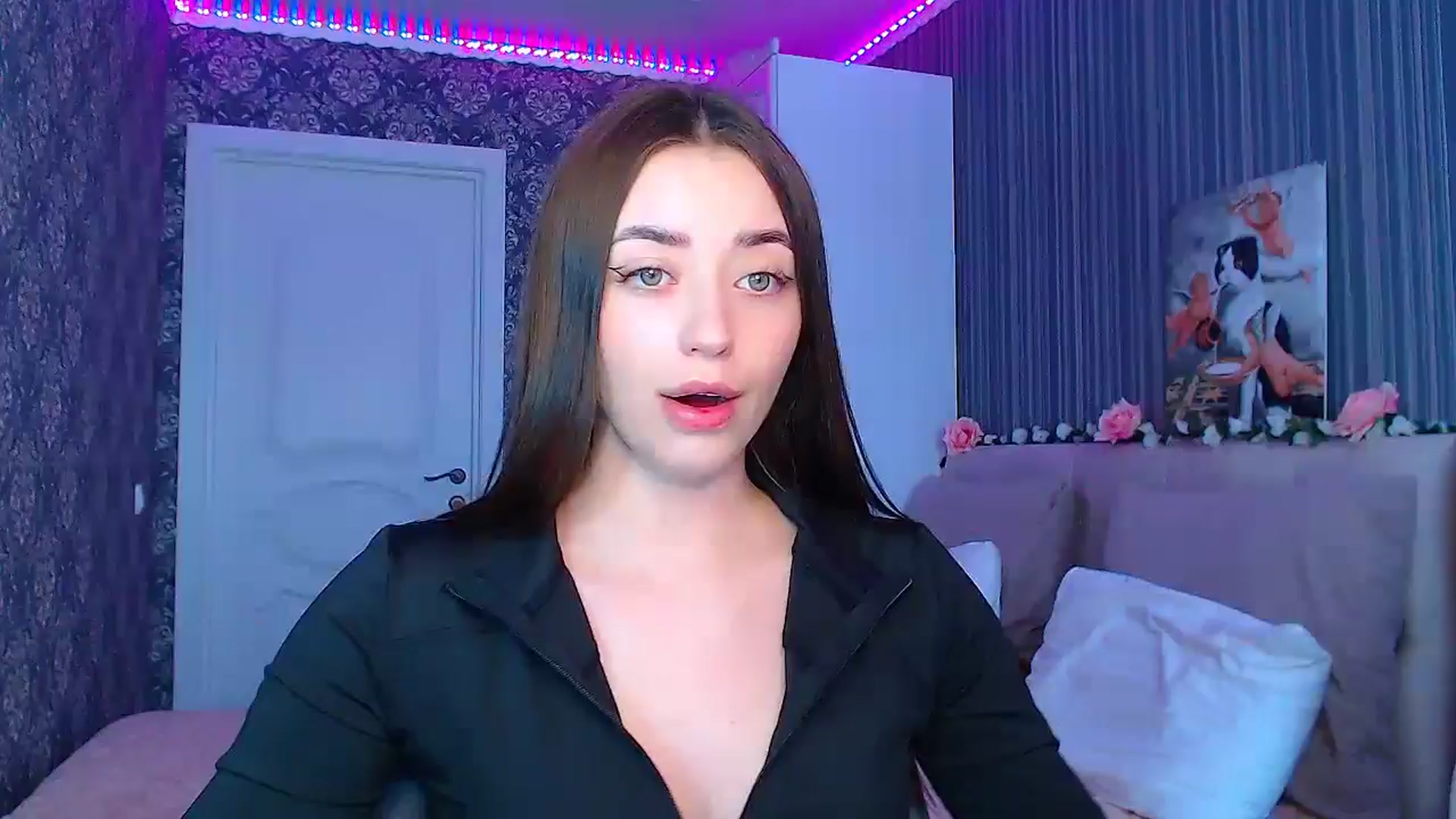 Gallery image thumbnail from FireeFlowerV's myfreecams stream on, 03/11/2025, 13:50 image 1 of 20