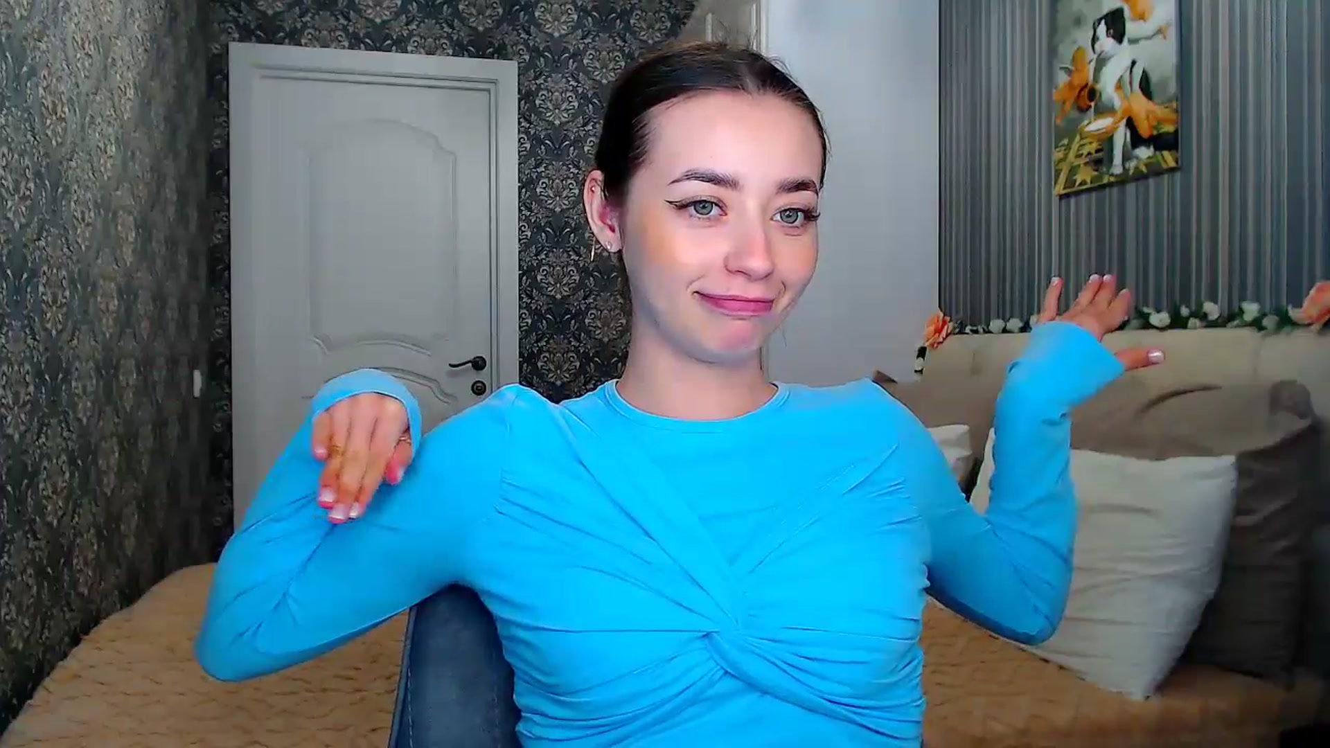 Gallery image thumbnail from FireeFlowerV's myfreecams stream on, 05/03/2025, 14:06 image 3 of 20