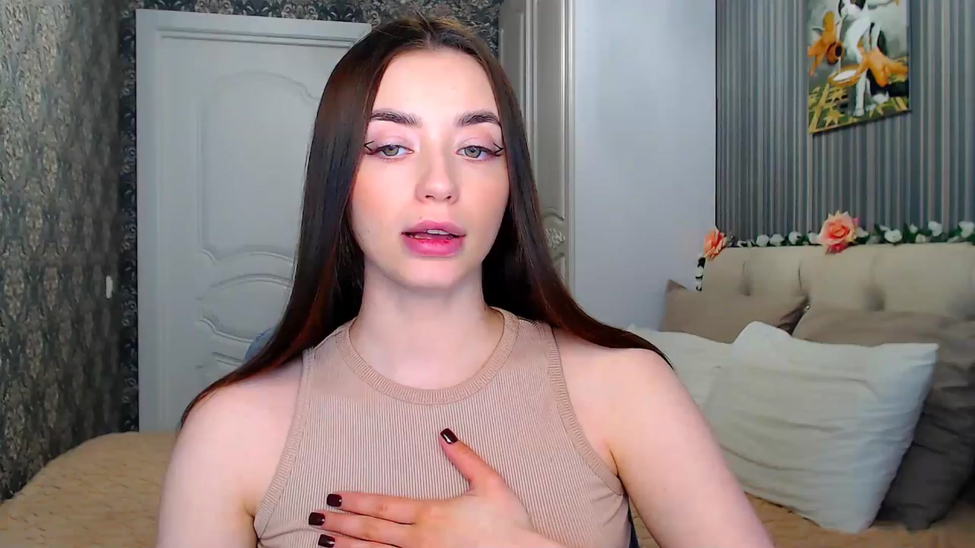Gallery image thumbnail from FireeFlowerV's myfreecams stream on, 05/10/2025, 12:14 image 16 of 20