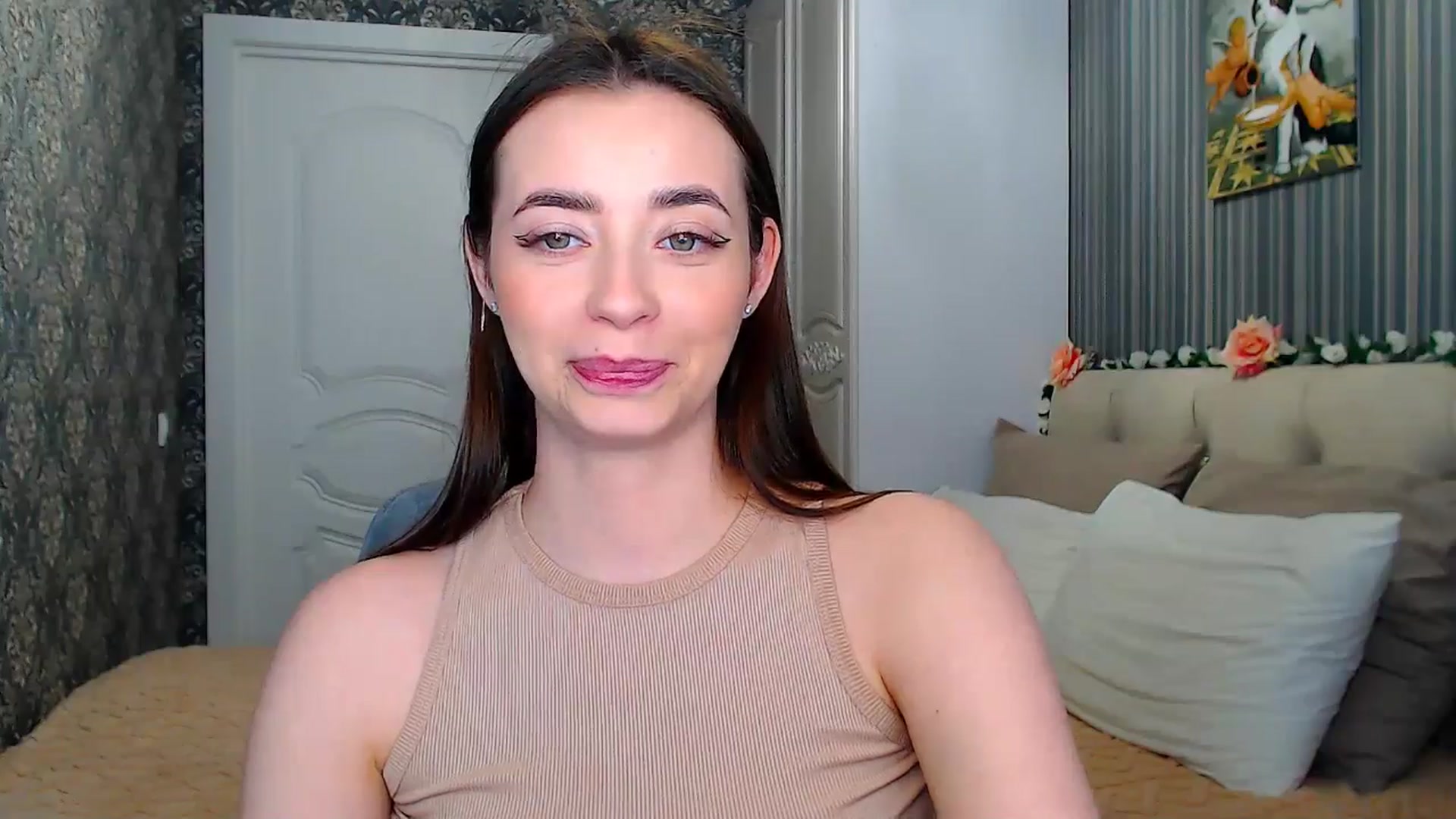 Gallery image thumbnail from FireeFlowerV's myfreecams stream on, 05/10/2025, 12:14 image 9 of 20