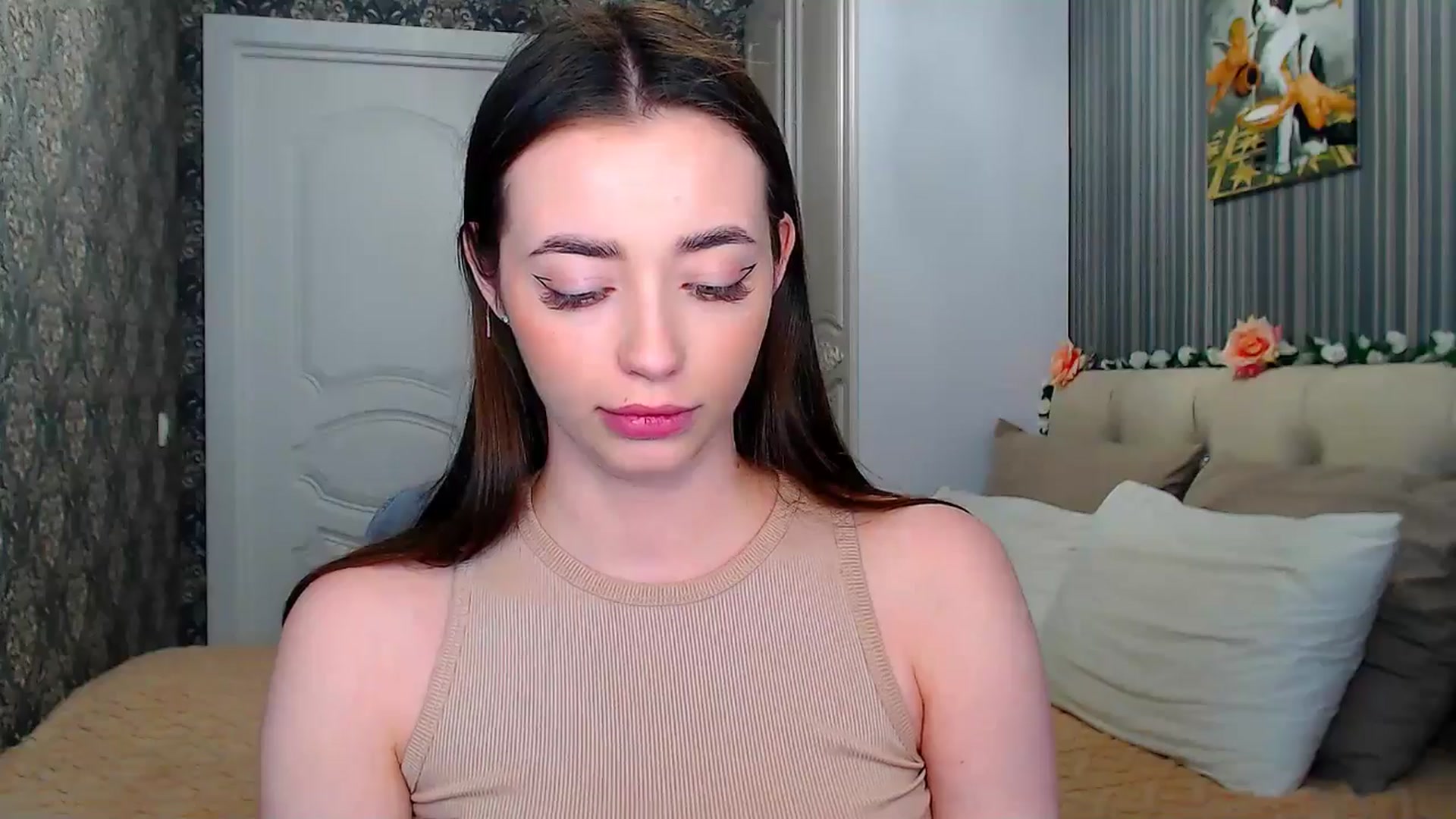 Gallery image thumbnail from FireeFlowerV's myfreecams stream on, 05/10/2025, 12:14 image 13 of 20