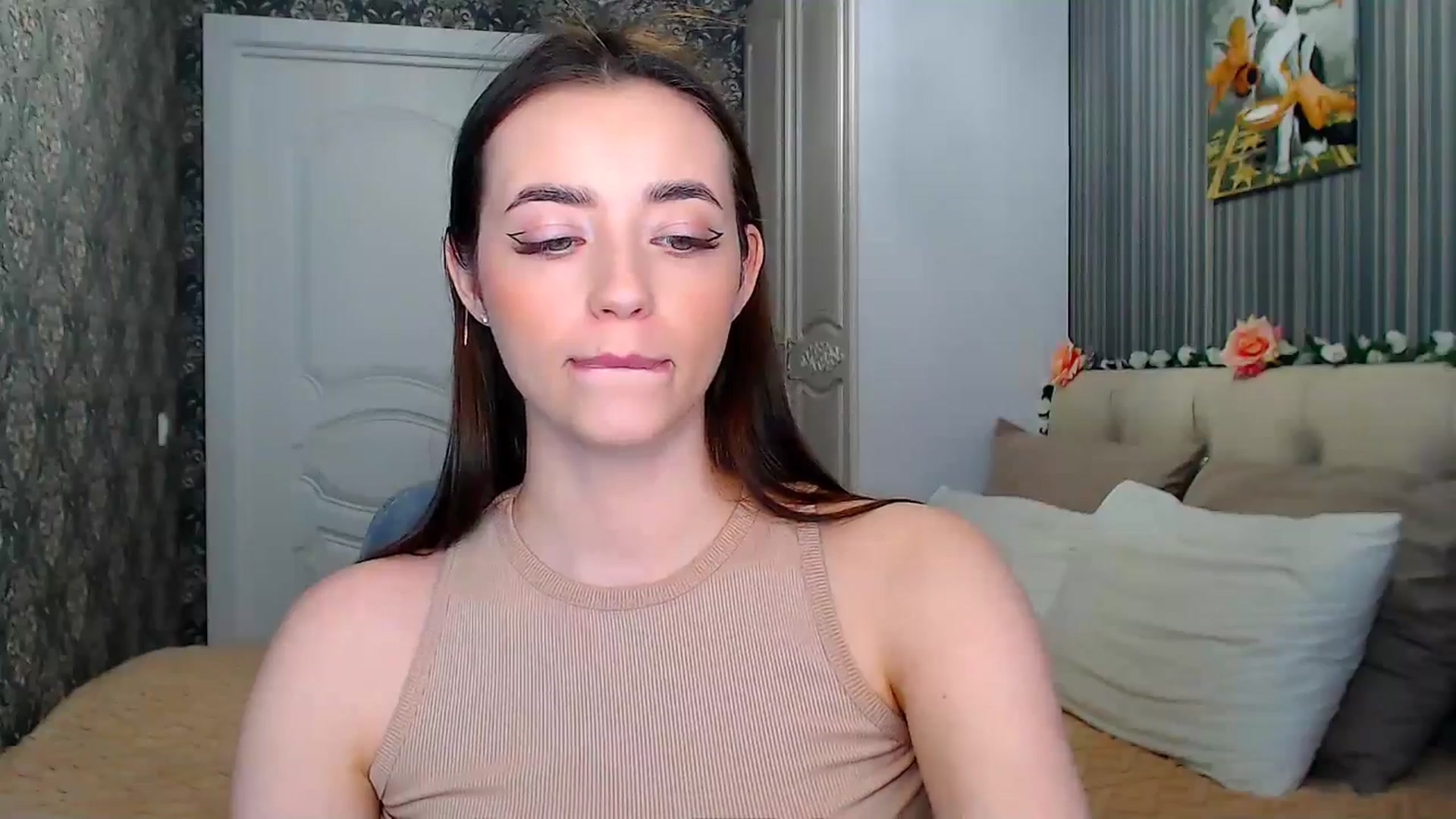 Gallery image thumbnail from FireeFlowerV's myfreecams stream on, 05/10/2025, 12:14 image 8 of 20