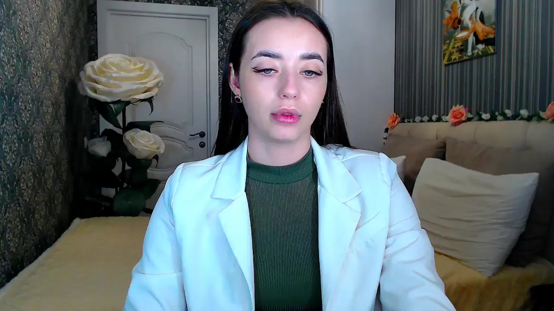 Gallery image thumbnail from FireeFlowerV's myfreecams stream on, 05/18/2025, 12:04 image 1 of 20