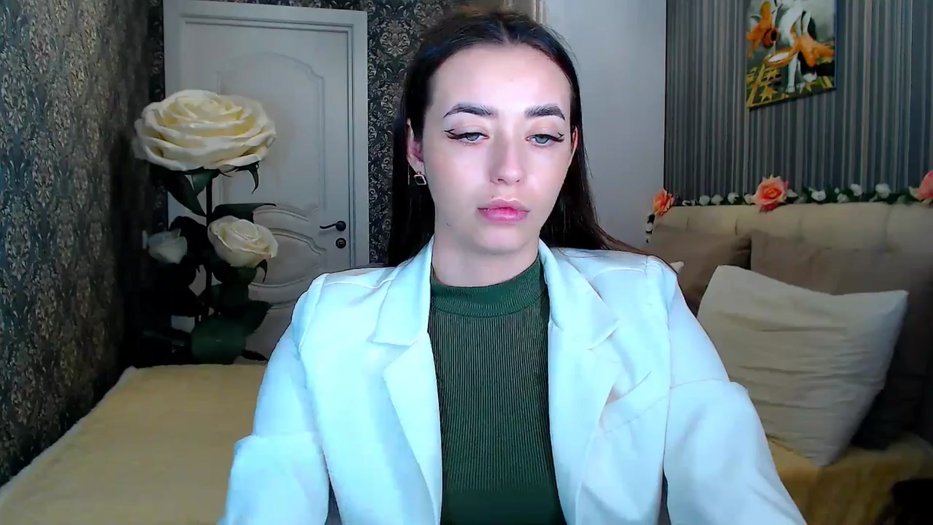 Gallery image thumbnail from FireeFlowerV's myfreecams stream on, 05/18/2025, 12:04 image 17 of 20
