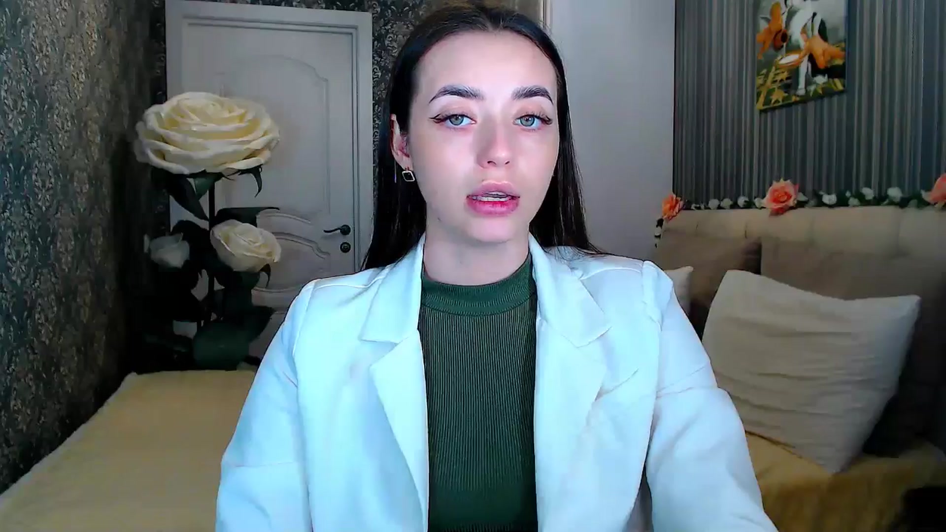 Gallery image thumbnail from FireeFlowerV's myfreecams stream on, 05/18/2025, 12:04 image 13 of 20