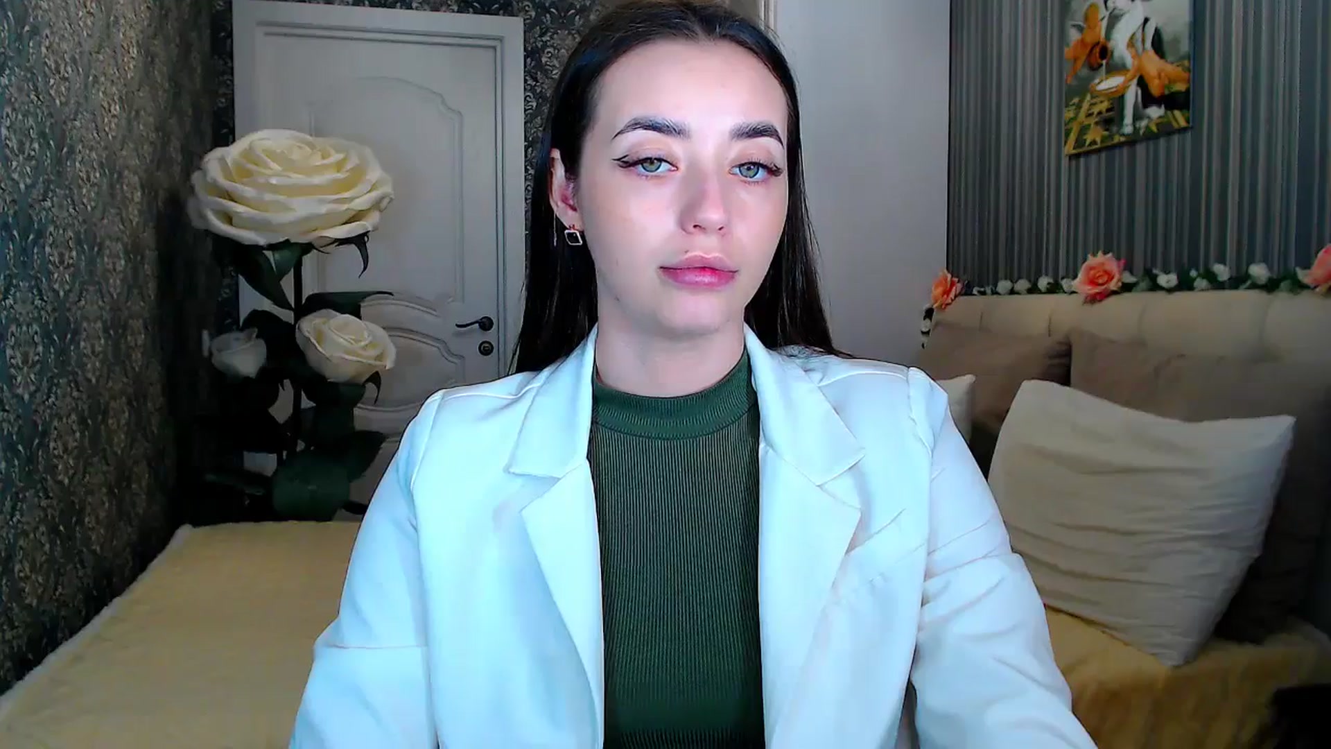 Gallery image thumbnail from FireeFlowerV's myfreecams stream on, 05/18/2025, 12:04 image 2 of 20