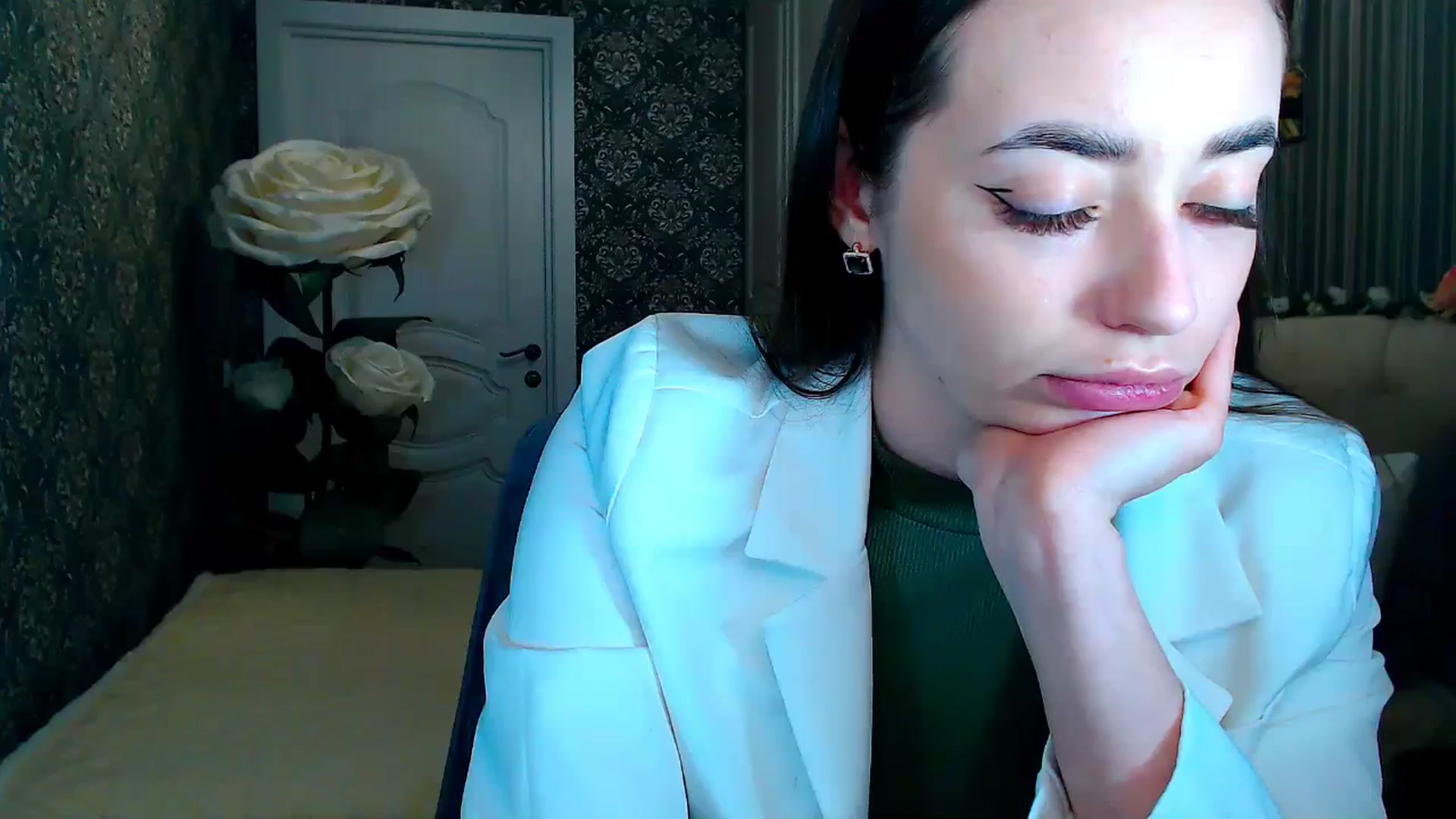 Gallery image thumbnail from FireeFlowerV's myfreecams stream on, 05/18/2025, 12:04 image 20 of 20
