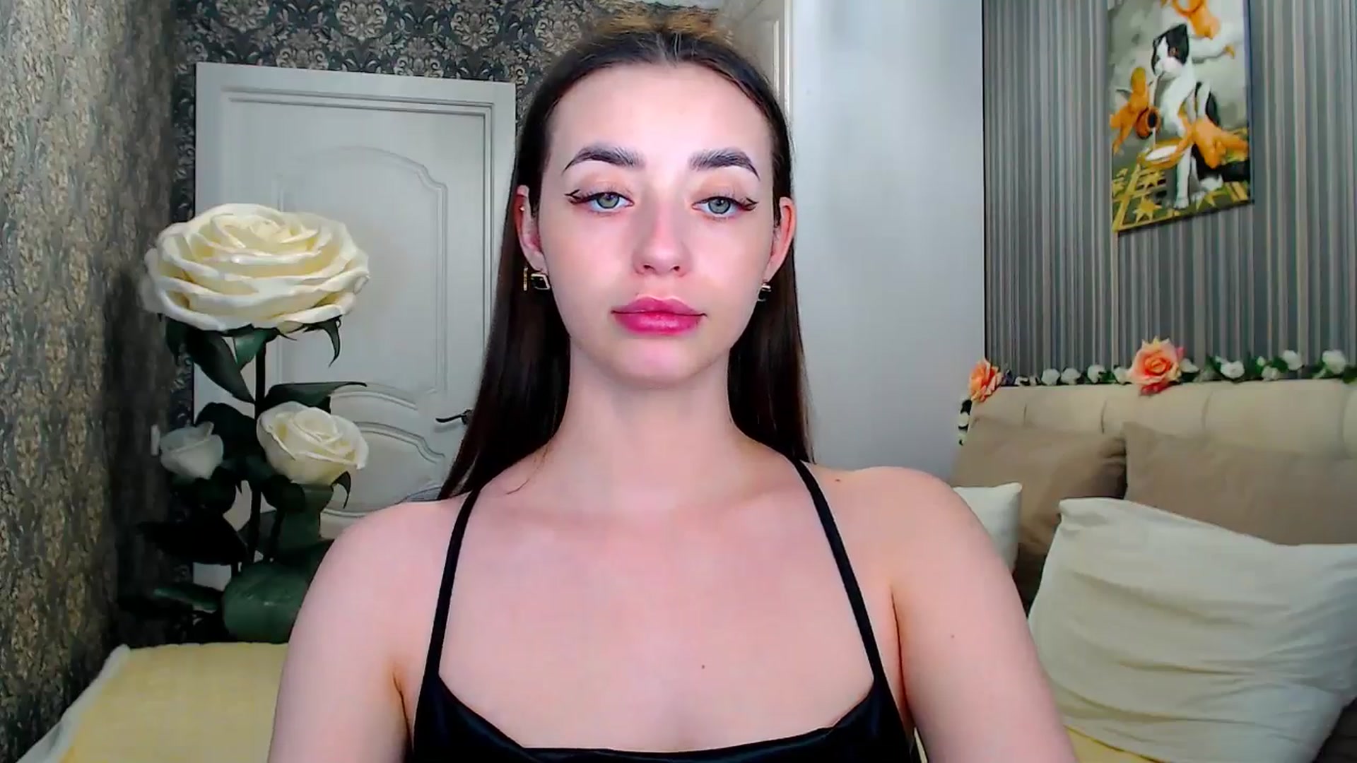 Gallery image thumbnail from FireeFlowerV's myfreecams stream on, 05/18/2025, 15:15 image 6 of 20