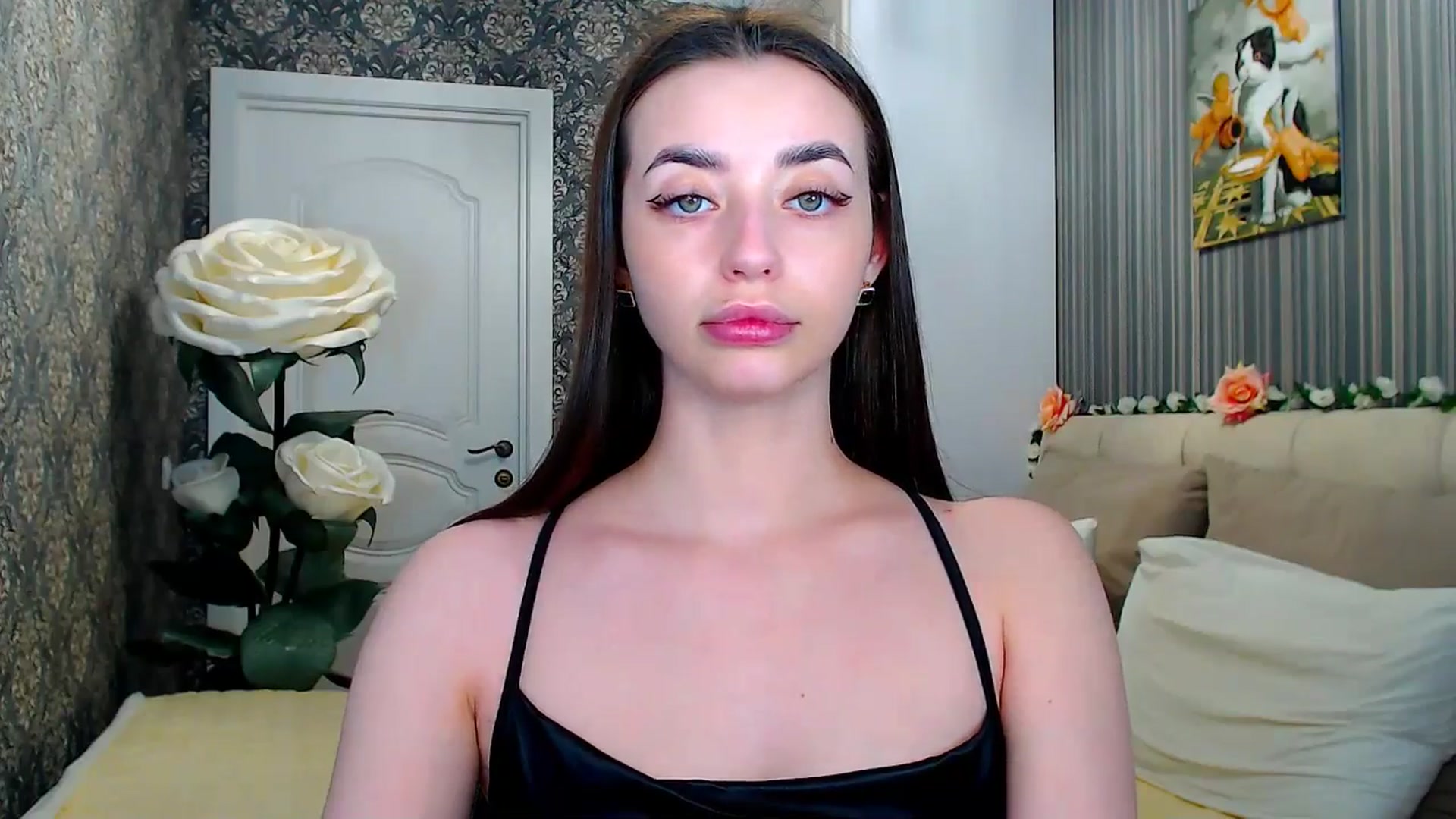 Gallery image thumbnail from FireeFlowerV's myfreecams stream on, 05/18/2025, 15:15 image 3 of 20