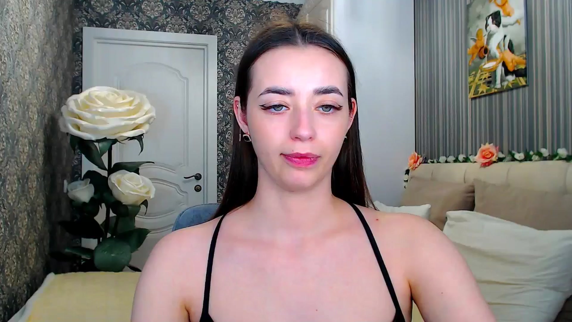 Gallery image thumbnail from FireeFlowerV's myfreecams stream on, 05/18/2025, 15:15 image 14 of 20