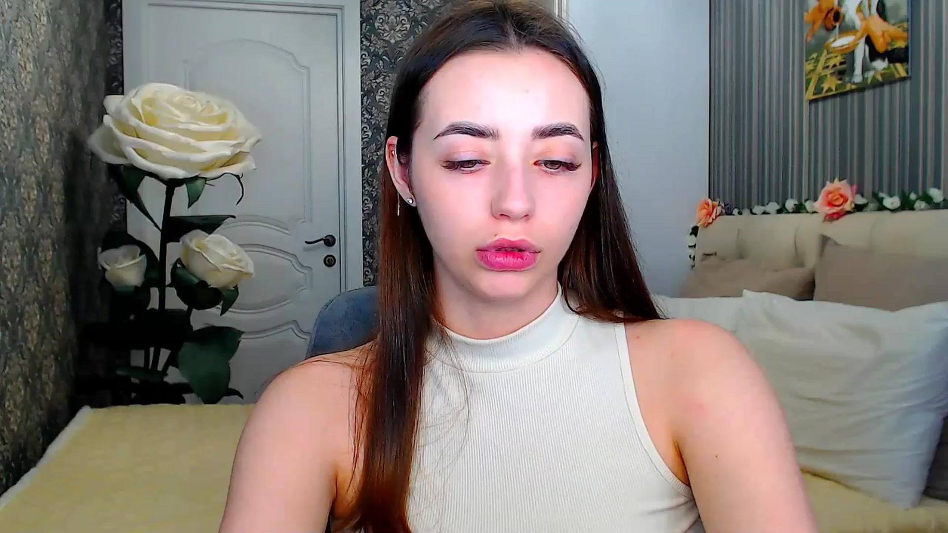 Gallery image thumbnail from FireeFlowerV's myfreecams stream on, 05/28/2025, 09:25 image 16 of 20