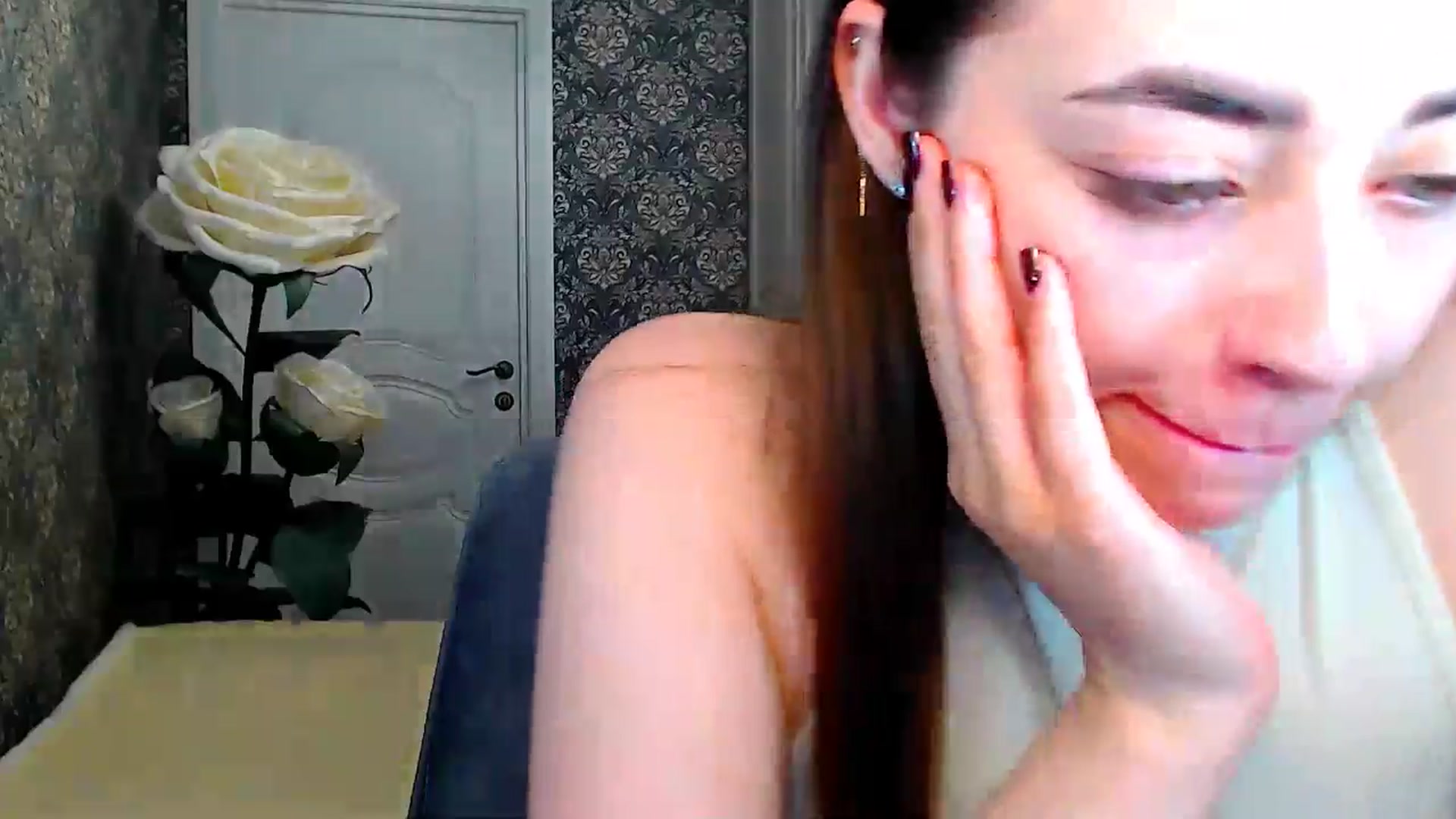 Gallery image thumbnail from FireeFlowerV's myfreecams stream on, 05/28/2025, 09:25 image 18 of 20