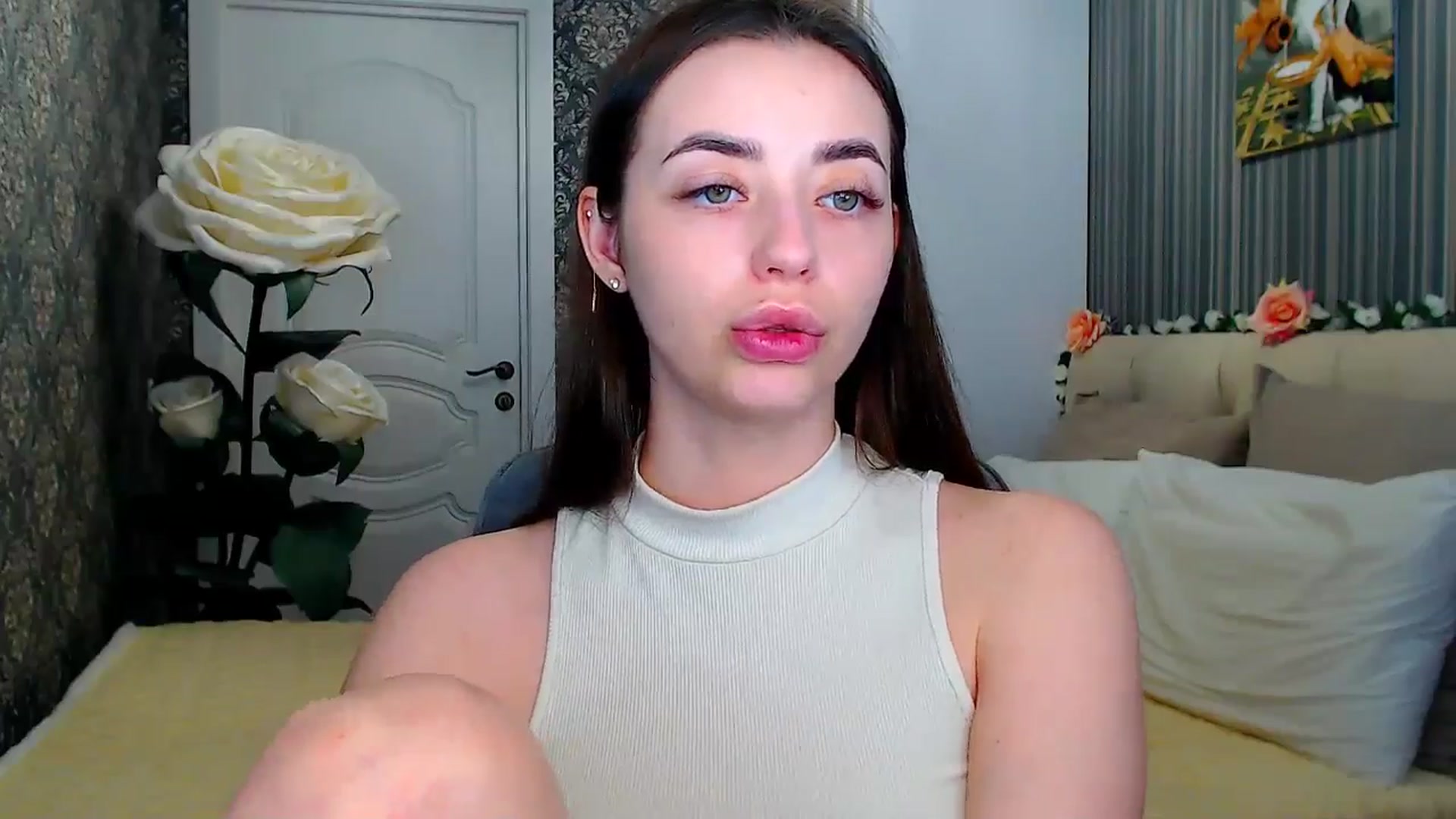 Gallery image thumbnail from FireeFlowerV's myfreecams stream on, 05/28/2025, 09:25 image 4 of 20