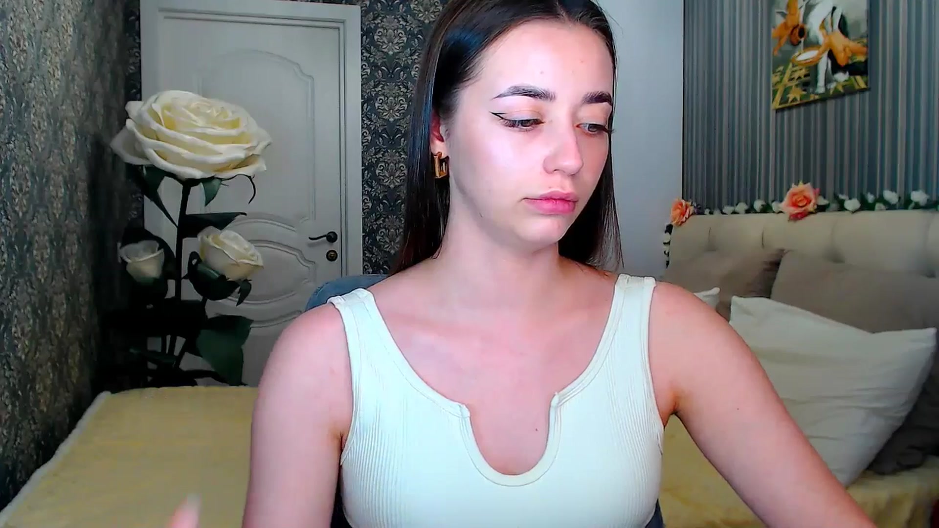 Gallery image thumbnail from FireeFlowerV's myfreecams stream on, 06/02/2025, 10:44 image 4 of 20