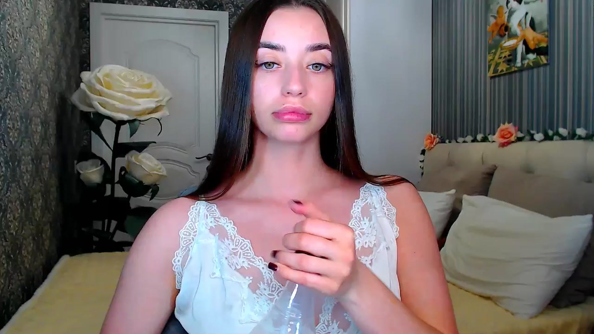 Gallery image thumbnail from FireeFlowerV's myfreecams stream on, 06/02/2025, 10:44 image 13 of 20