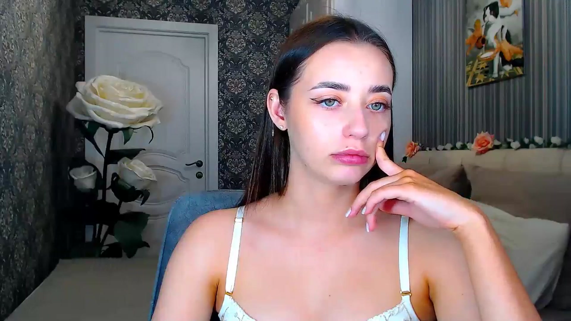 Gallery image thumbnail from FireeFlowerV's myfreecams stream on, 06/07/2025, 11:45 image 14 of 20