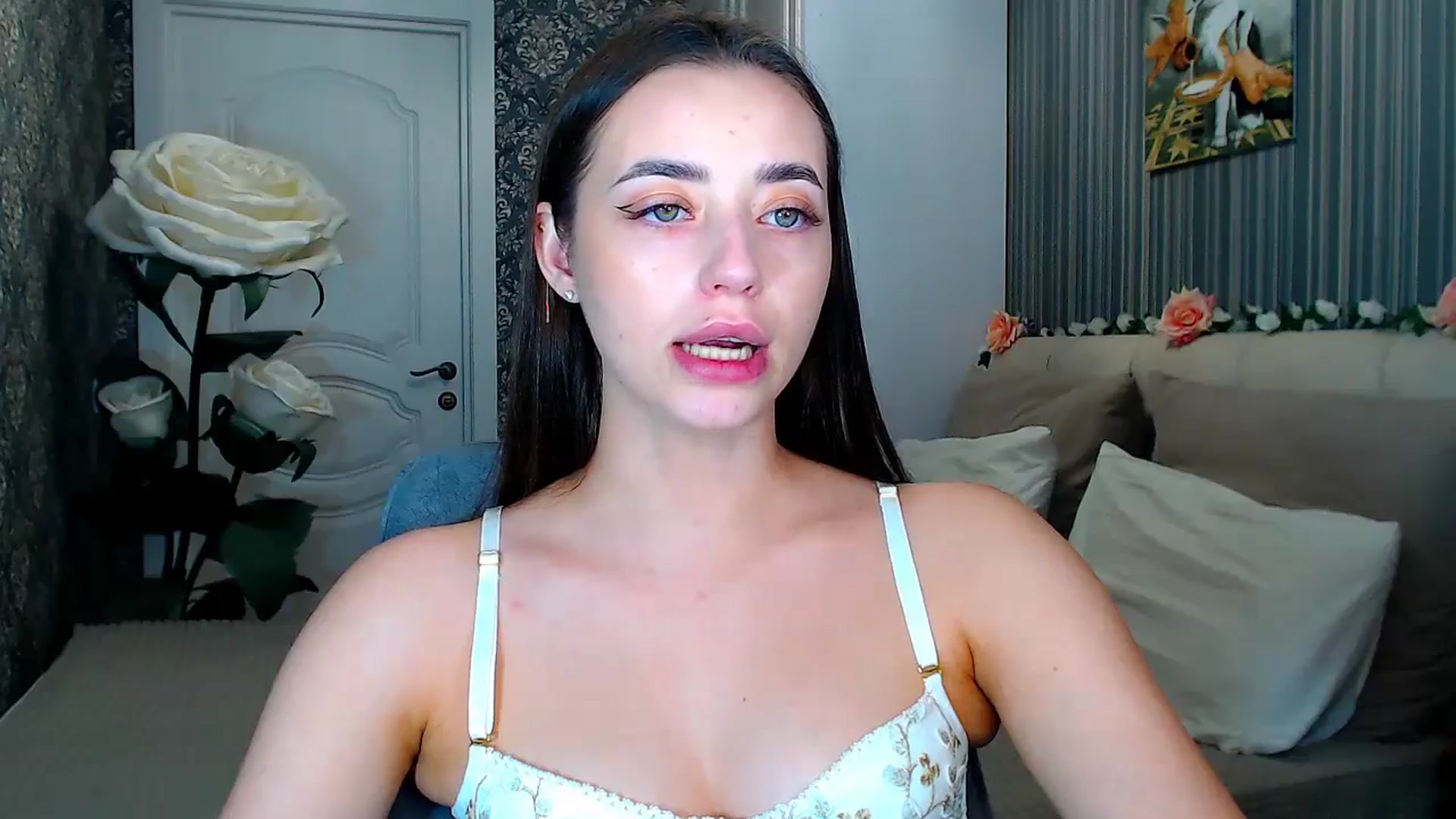 Gallery image thumbnail from FireeFlowerV's myfreecams stream on, 06/07/2025, 12:09 image 17 of 20