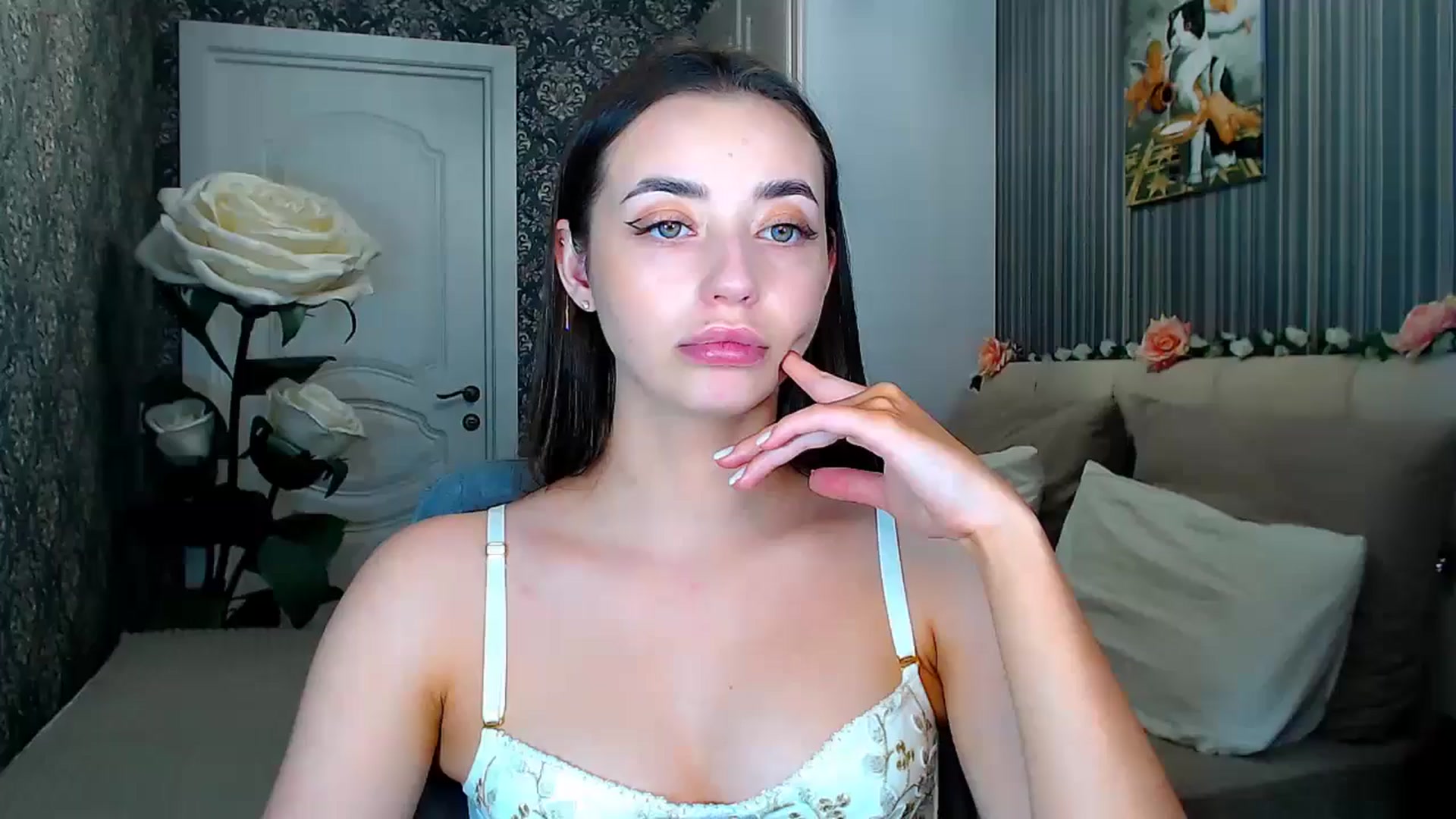 Gallery image thumbnail from FireeFlowerV's myfreecams stream on, 06/07/2025, 12:25 image 16 of 20