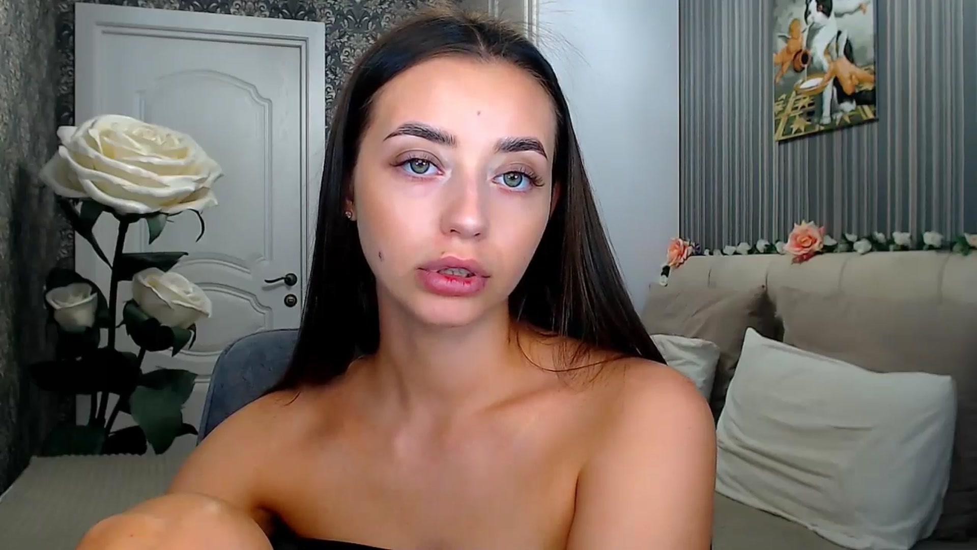 Gallery image thumbnail from FireeFlowerV's myfreecams stream on, 06/09/2025, 10:09 image 13 of 20