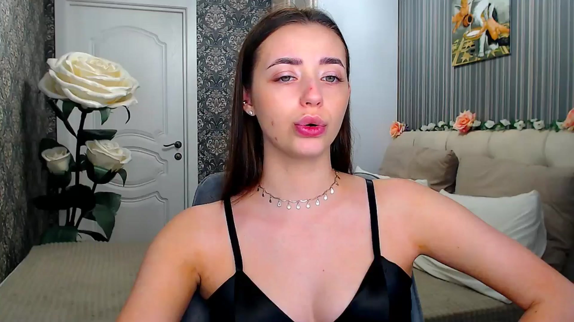 Gallery image thumbnail from FireeFlowerV's myfreecams stream on, 06/18/2025, 14:14 image 13 of 20