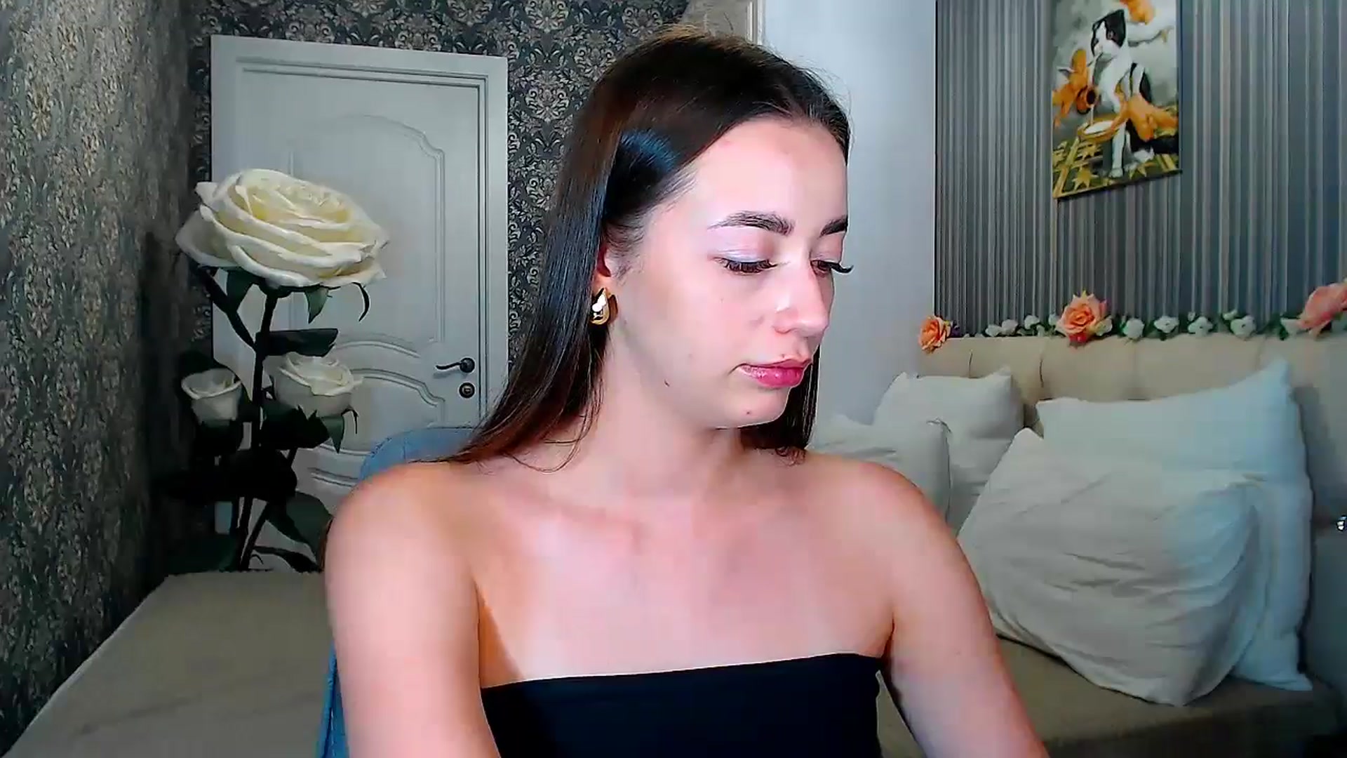 Gallery image thumbnail from FireeFlowerV's myfreecams stream on, 07/17/2025, 13:03 image 13 of 20