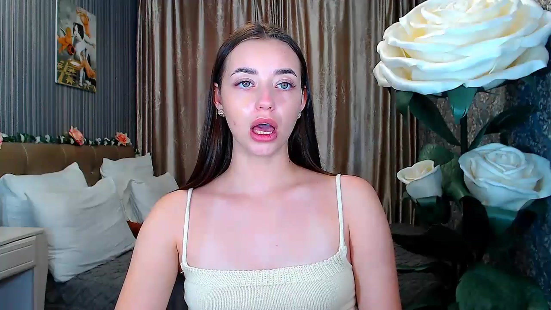 Gallery image thumbnail from FireeFlowerV's myfreecams stream on, 07/29/2025, 08:31 image 12 of 20