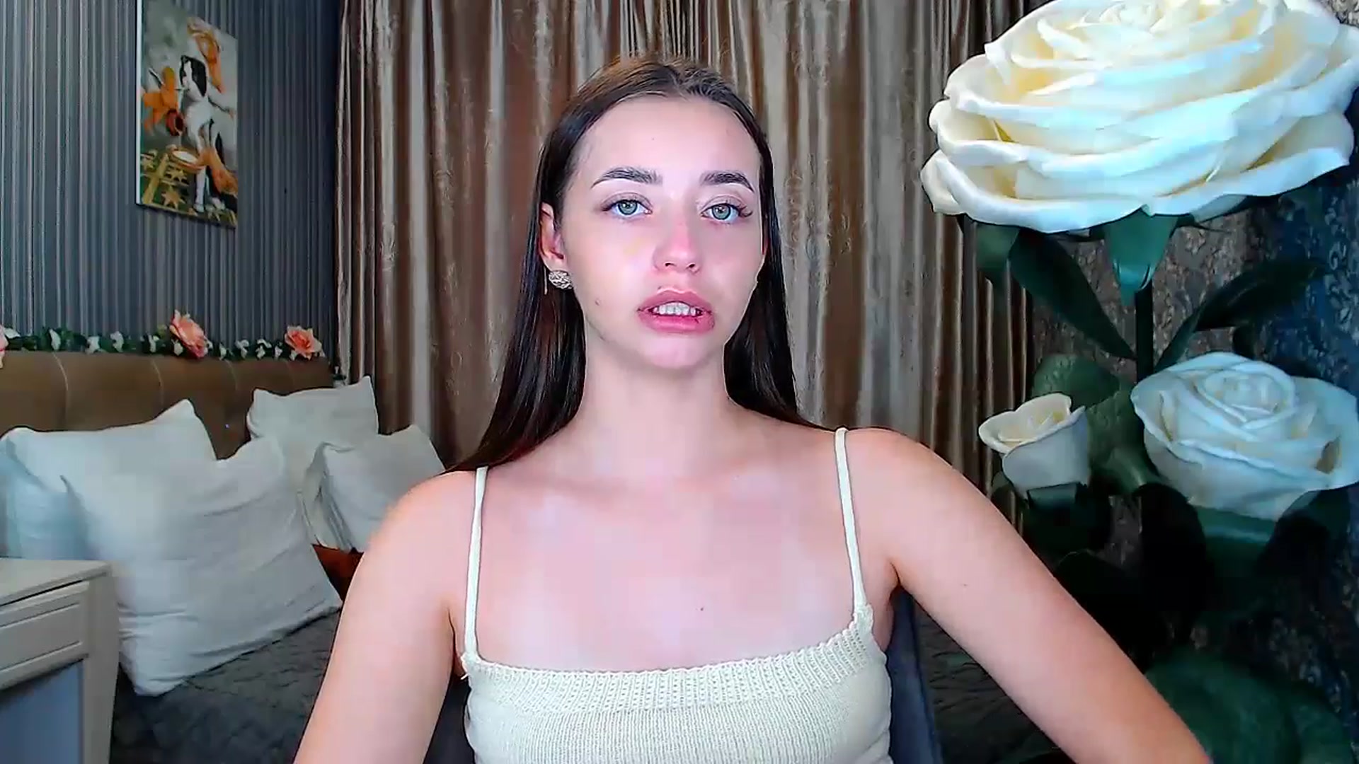 Gallery image thumbnail from FireeFlowerV's myfreecams stream on, 07/29/2025, 08:31 image 13 of 20
