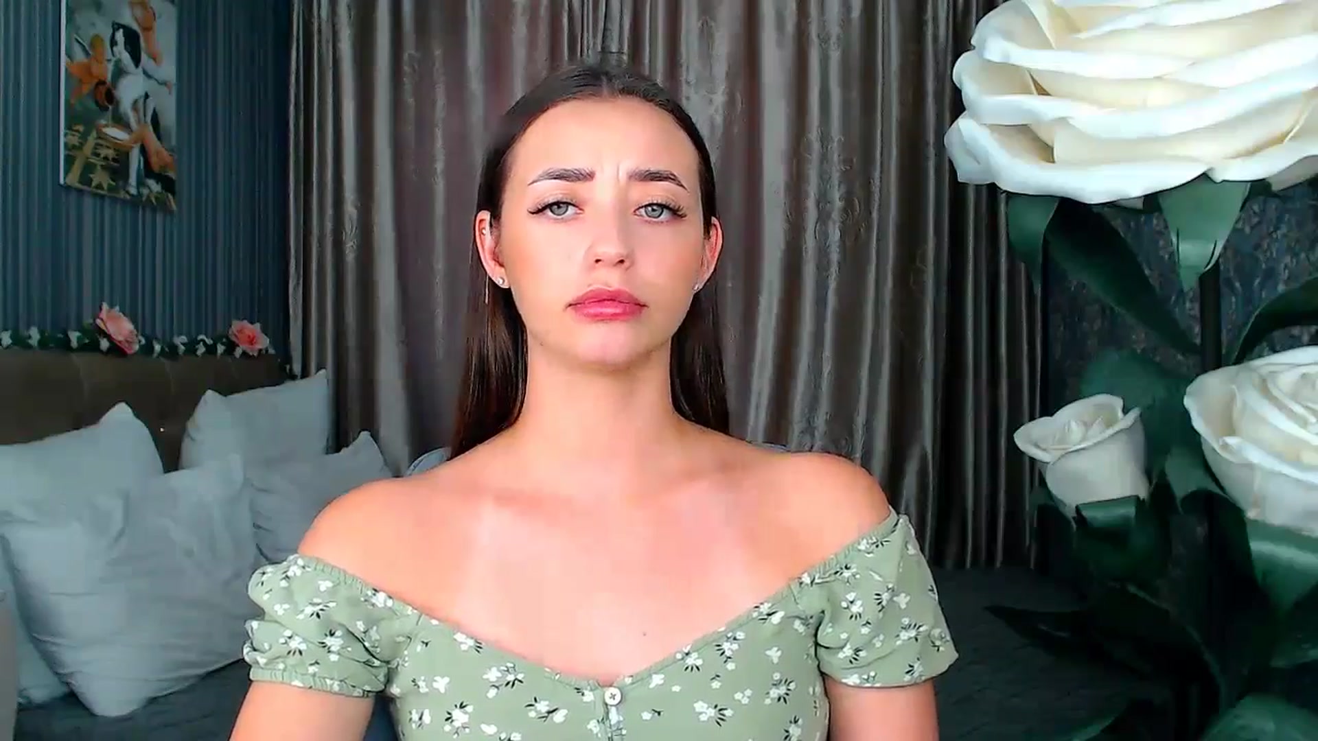Gallery image thumbnail from FireeFlowerV's myfreecams stream on, 08/10/2025, 10:51 image 4 of 20