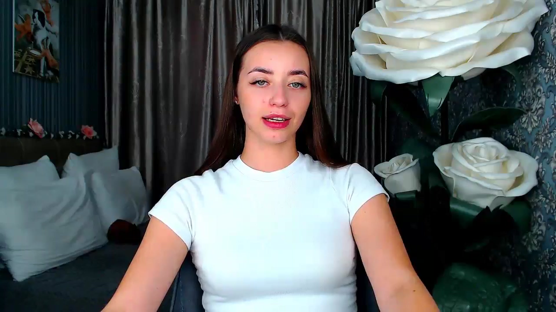 Gallery image thumbnail from FireeFlowerV's myfreecams stream on, 08/18/2025, 14:21 image 11 of 20