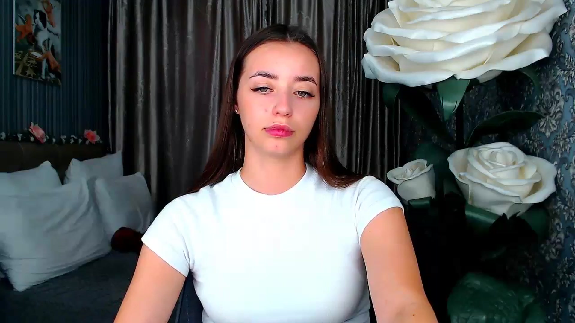 Gallery image thumbnail from FireeFlowerV's myfreecams stream on, 08/18/2025, 14:21 image 13 of 20