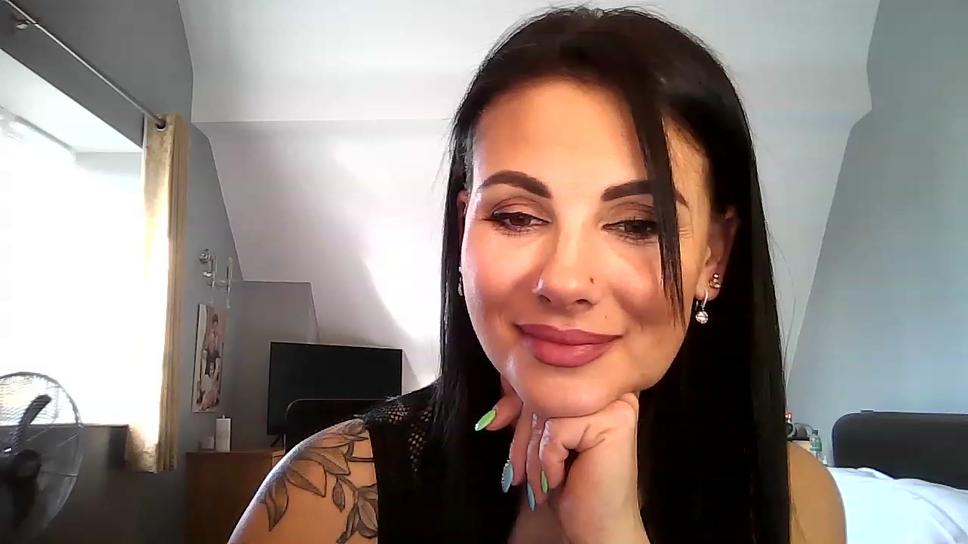 Gallery image thumbnail from FitBaby's myfreecams stream on, 01/13/2023, 13:48 image 15 of 20
