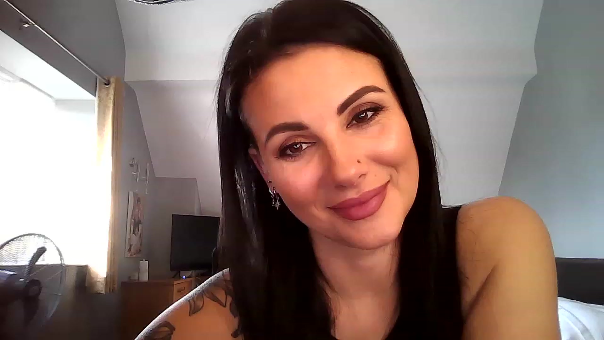 Gallery image thumbnail from FitBaby's myfreecams stream on, 01/13/2023, 13:48 image 7 of 20