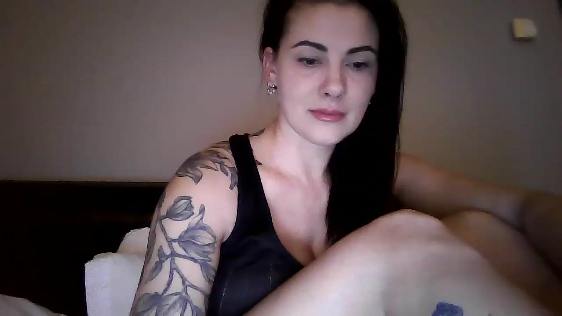 Gallery image thumbnail from FitBaby's myfreecams stream on, 01/17/2023, 15:15 image 17 of 20