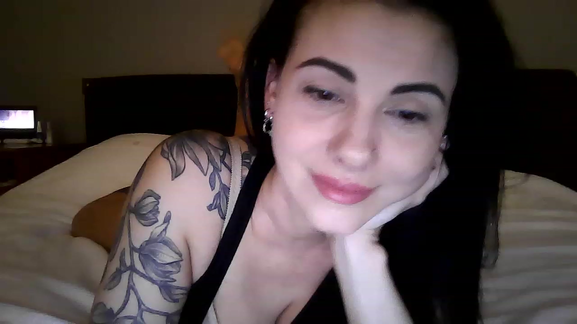 Gallery image thumbnail from FitBaby's myfreecams stream on, 01/17/2023, 15:15 image 1 of 20