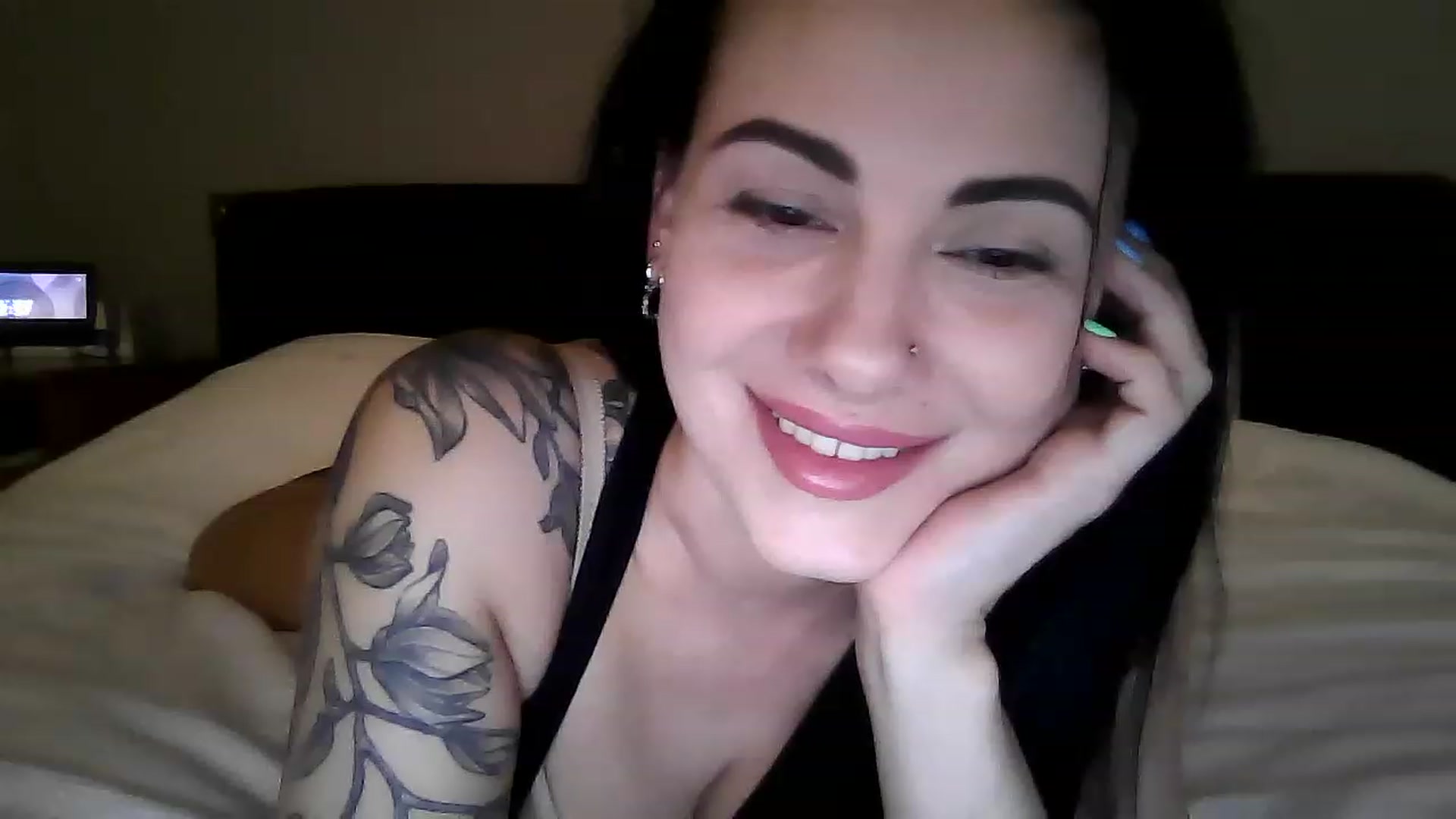Gallery image thumbnail from FitBaby's myfreecams stream on, 01/17/2023, 15:15 image 3 of 20