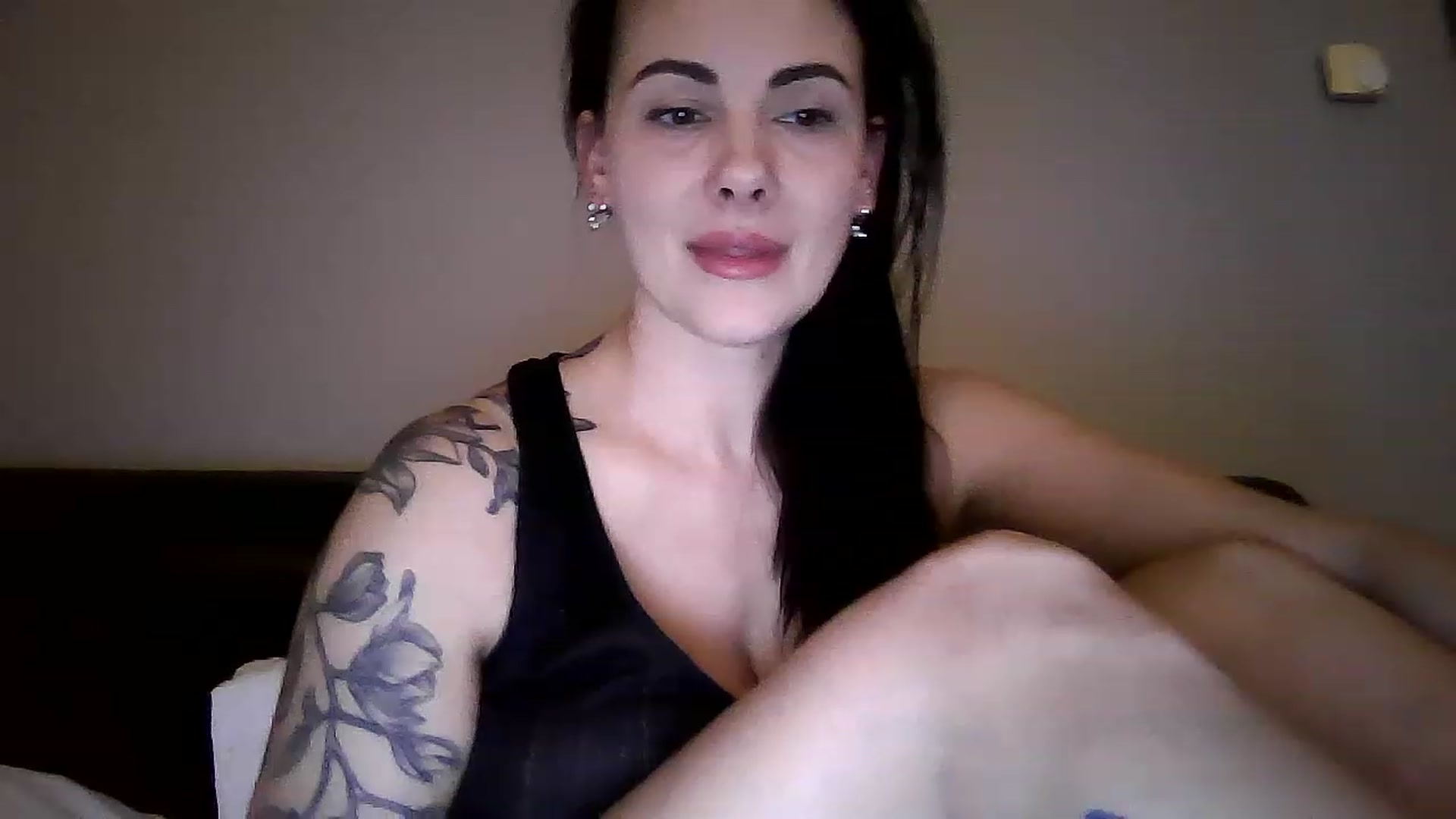 Gallery image thumbnail from FitBaby's myfreecams stream on, 01/17/2023, 15:15 image 19 of 20
